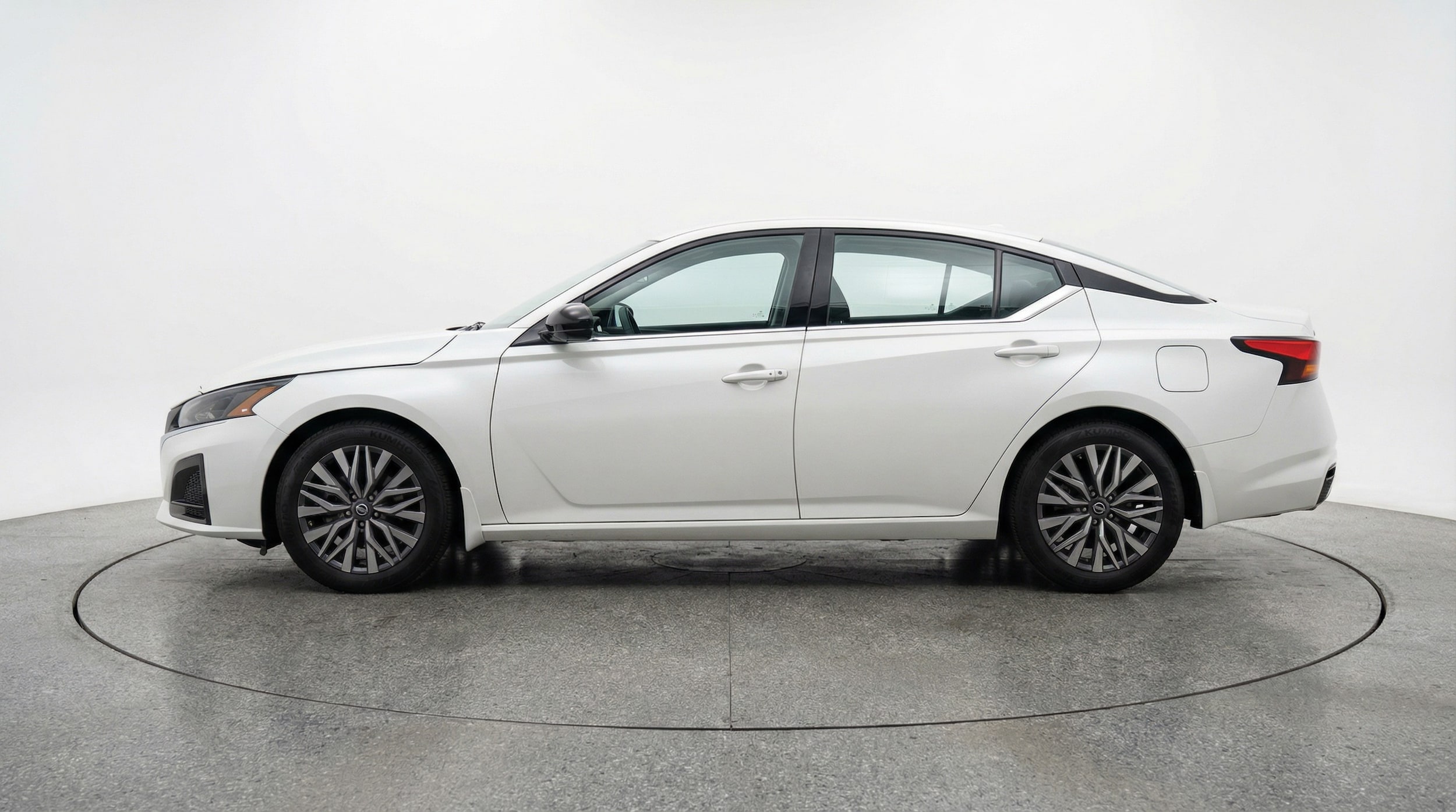 Thumbnail: 2025 Nissan Altima - 4