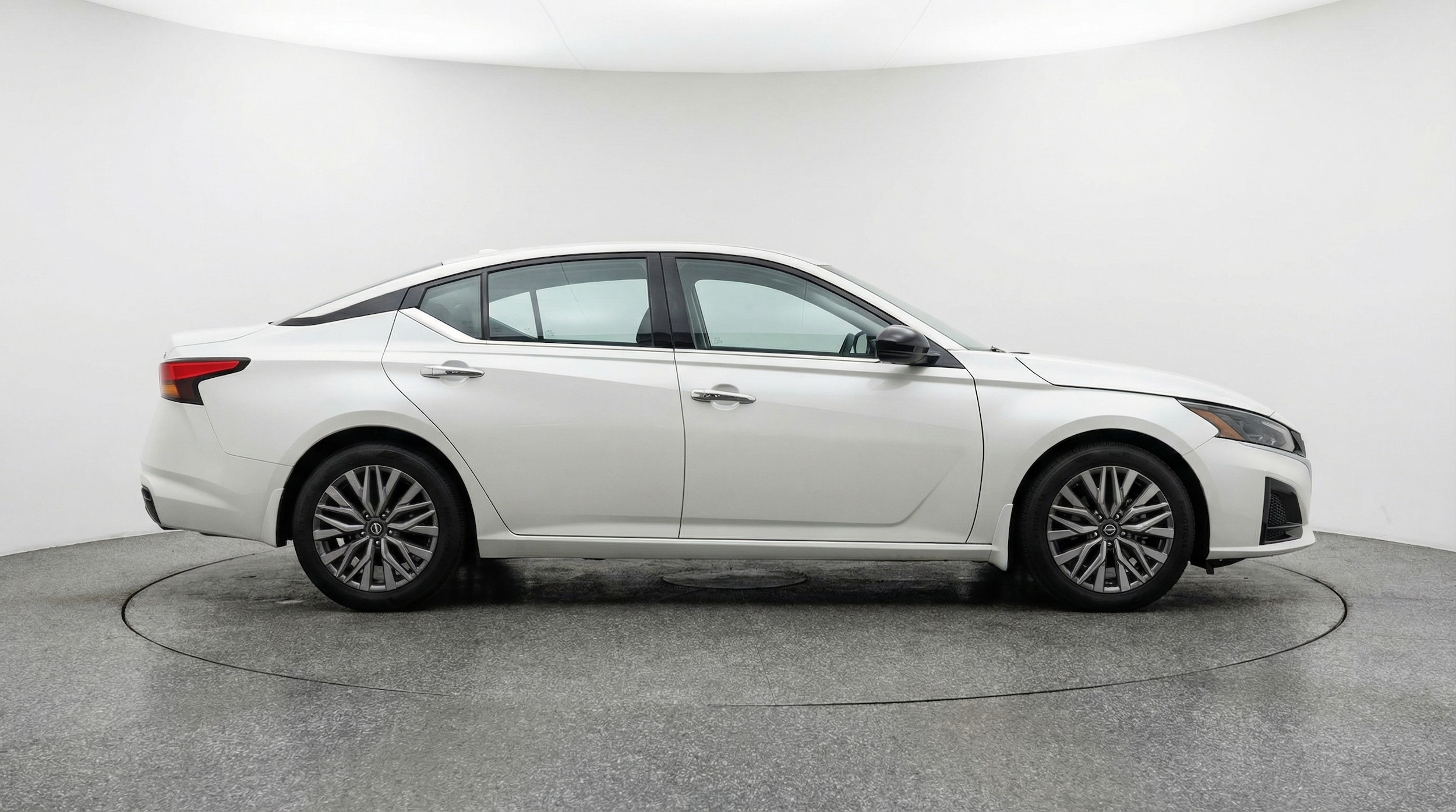 Thumbnail: 2025 Nissan Altima - 8