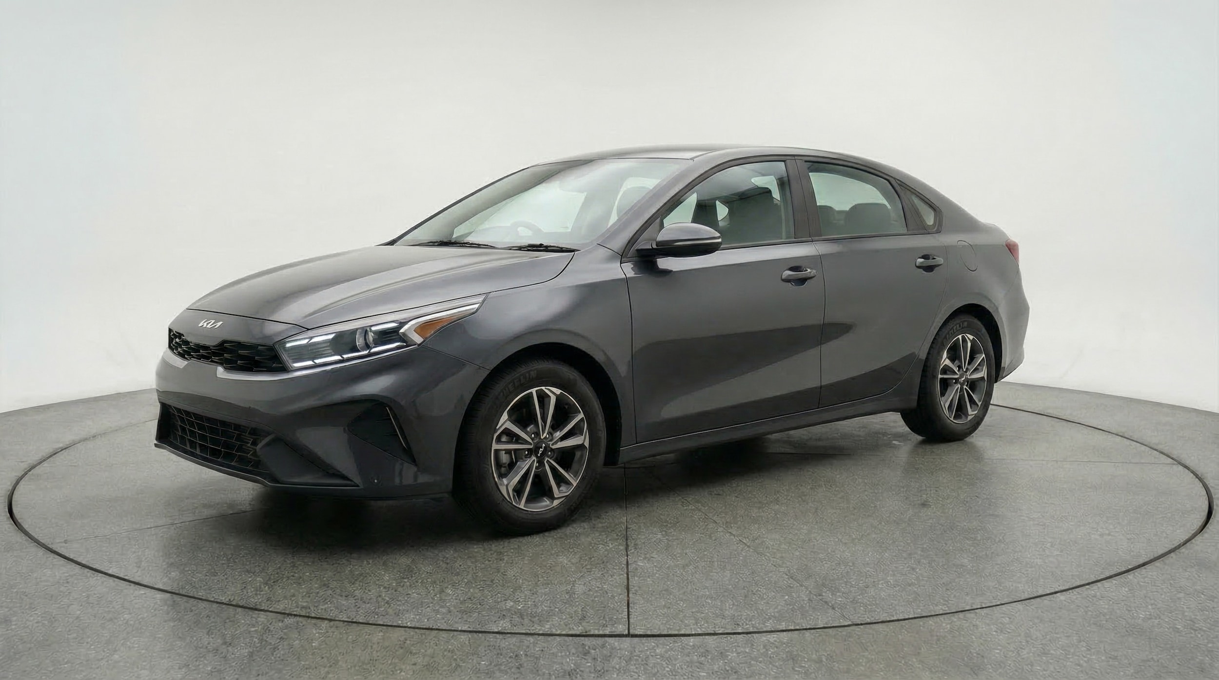 Thumbnail: 2024 Kia Forte - 3