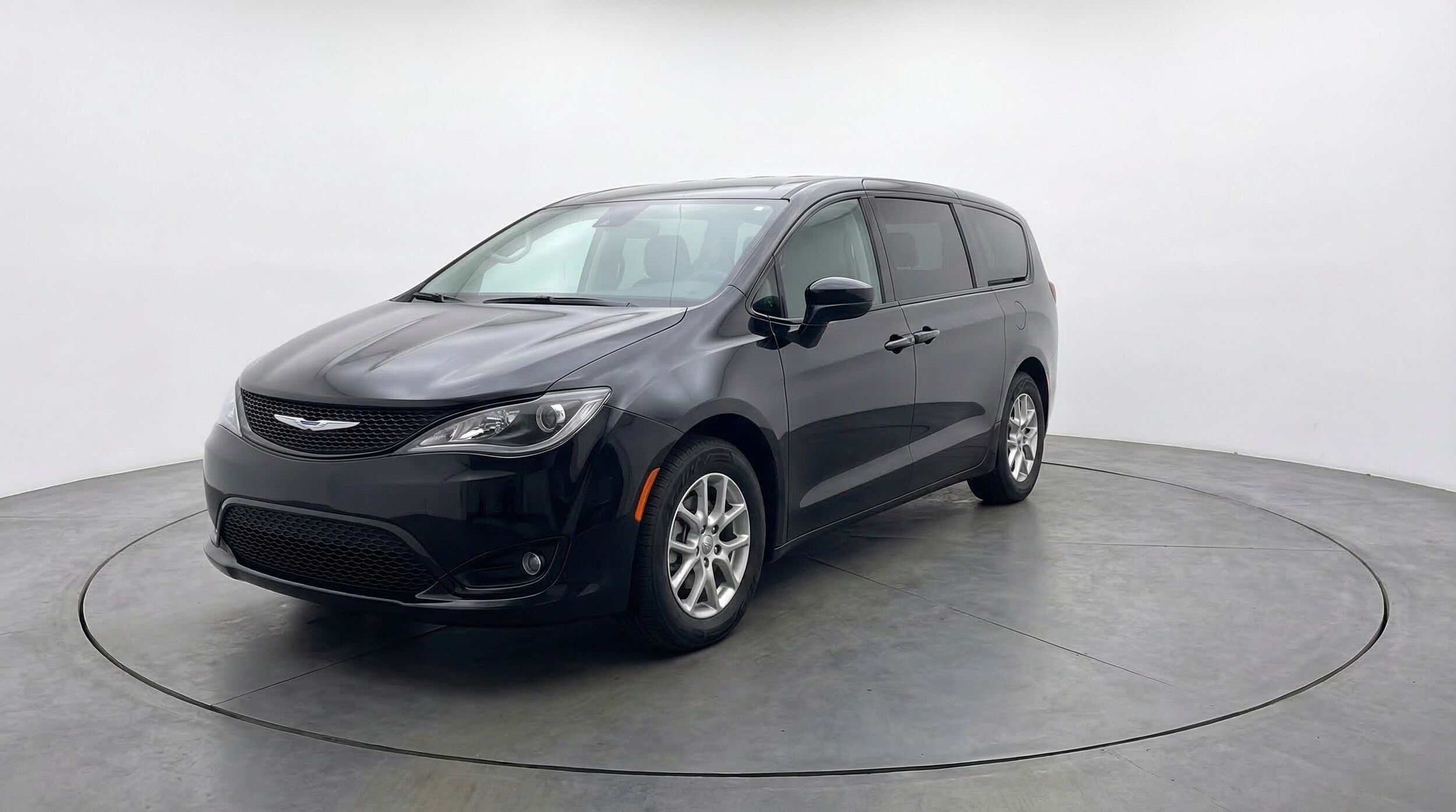 Thumbnail: 2024 Chrysler Voyager - 3