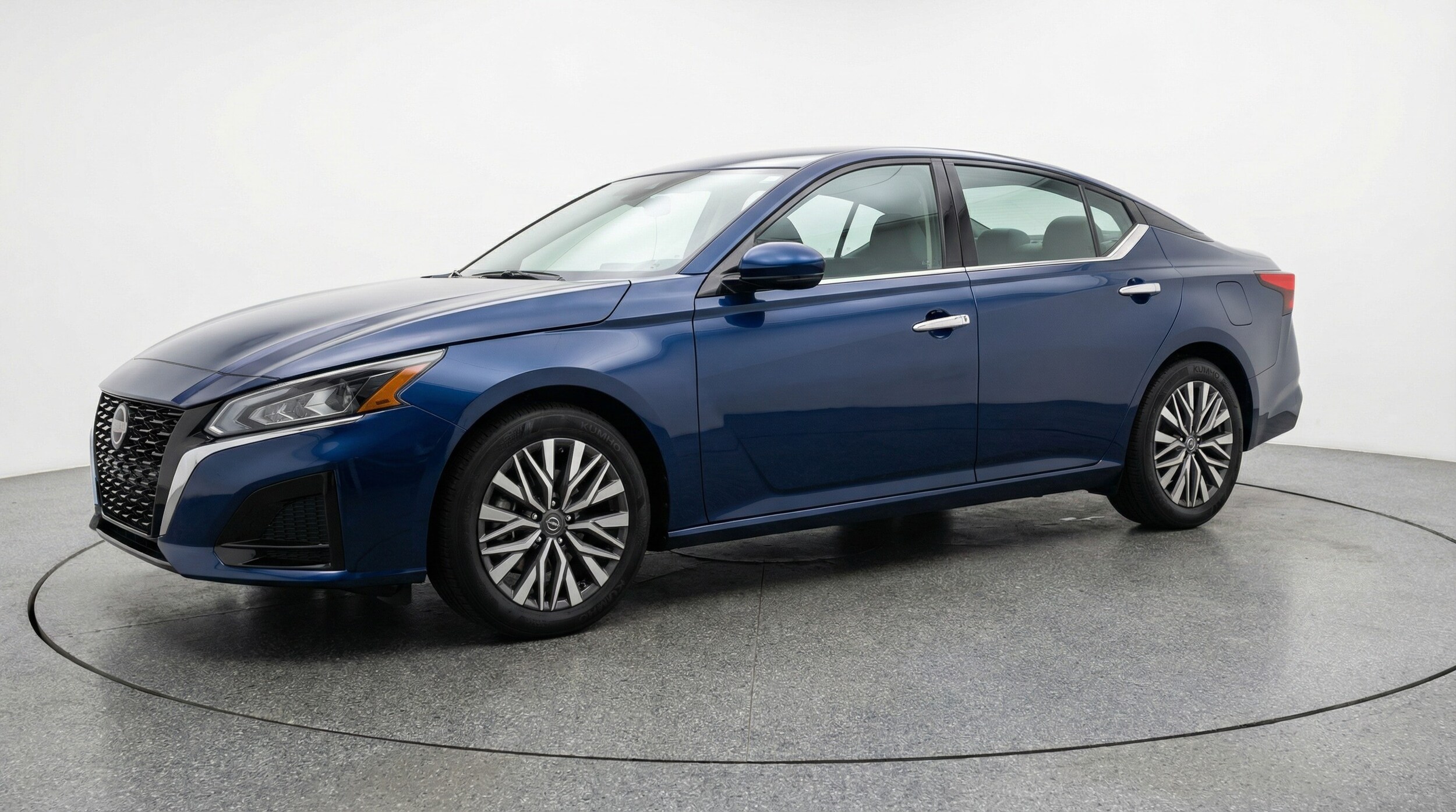 Thumbnail: 2025 Nissan Altima - 3