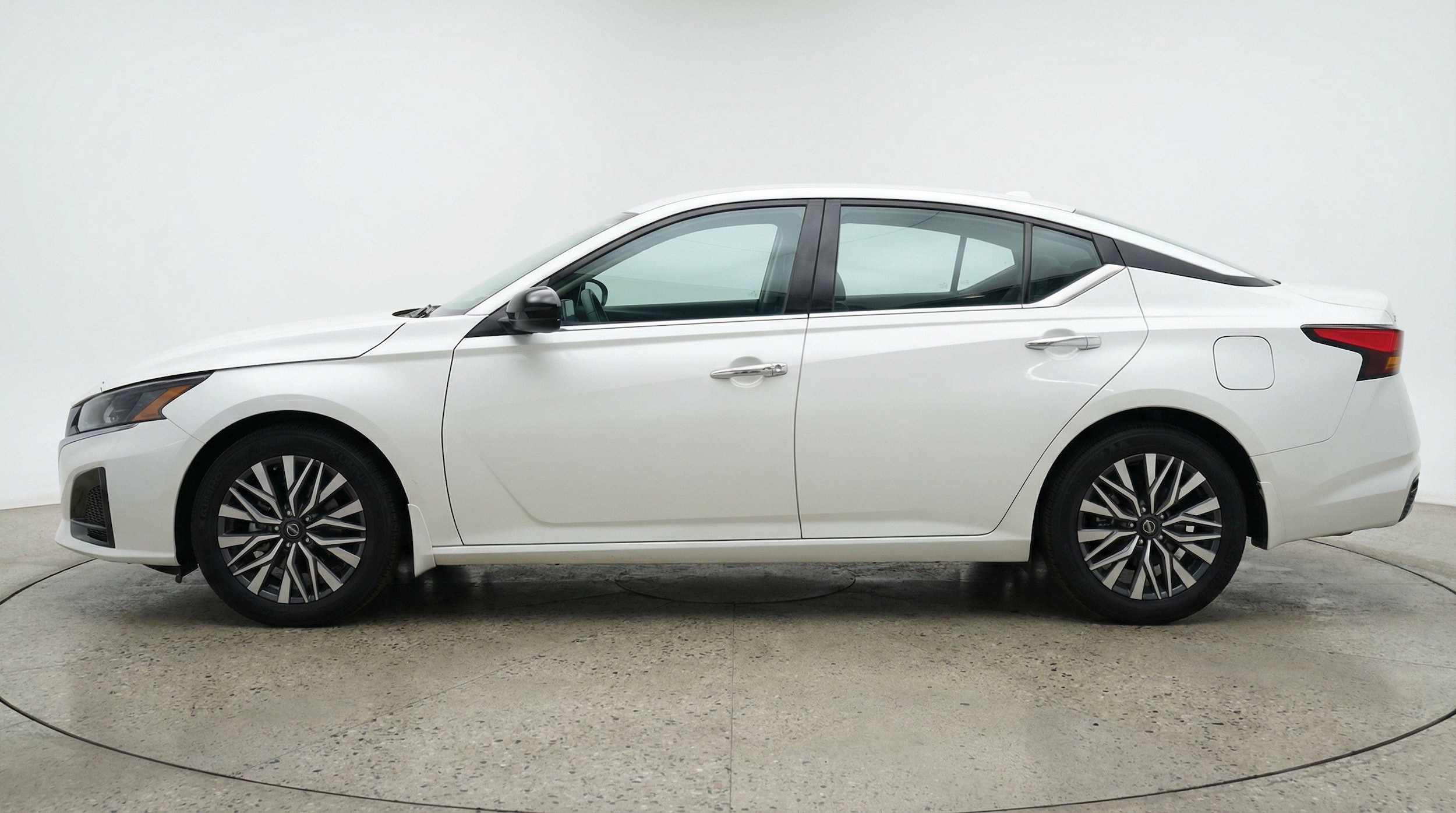 Thumbnail: 2025 Nissan Altima - 5