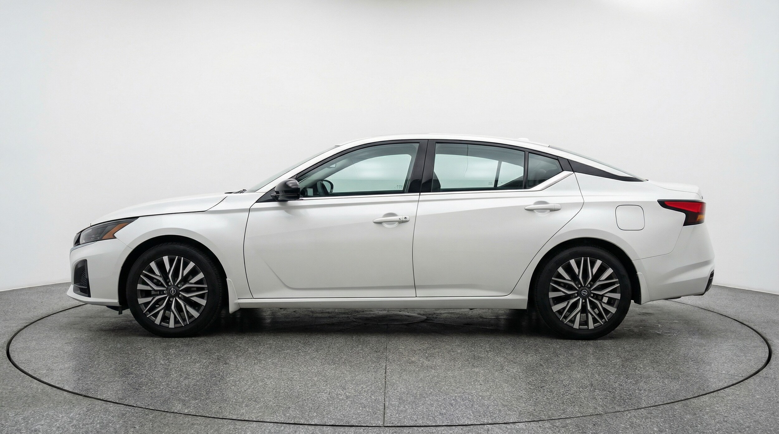 Thumbnail: 2025 Nissan Altima - 4