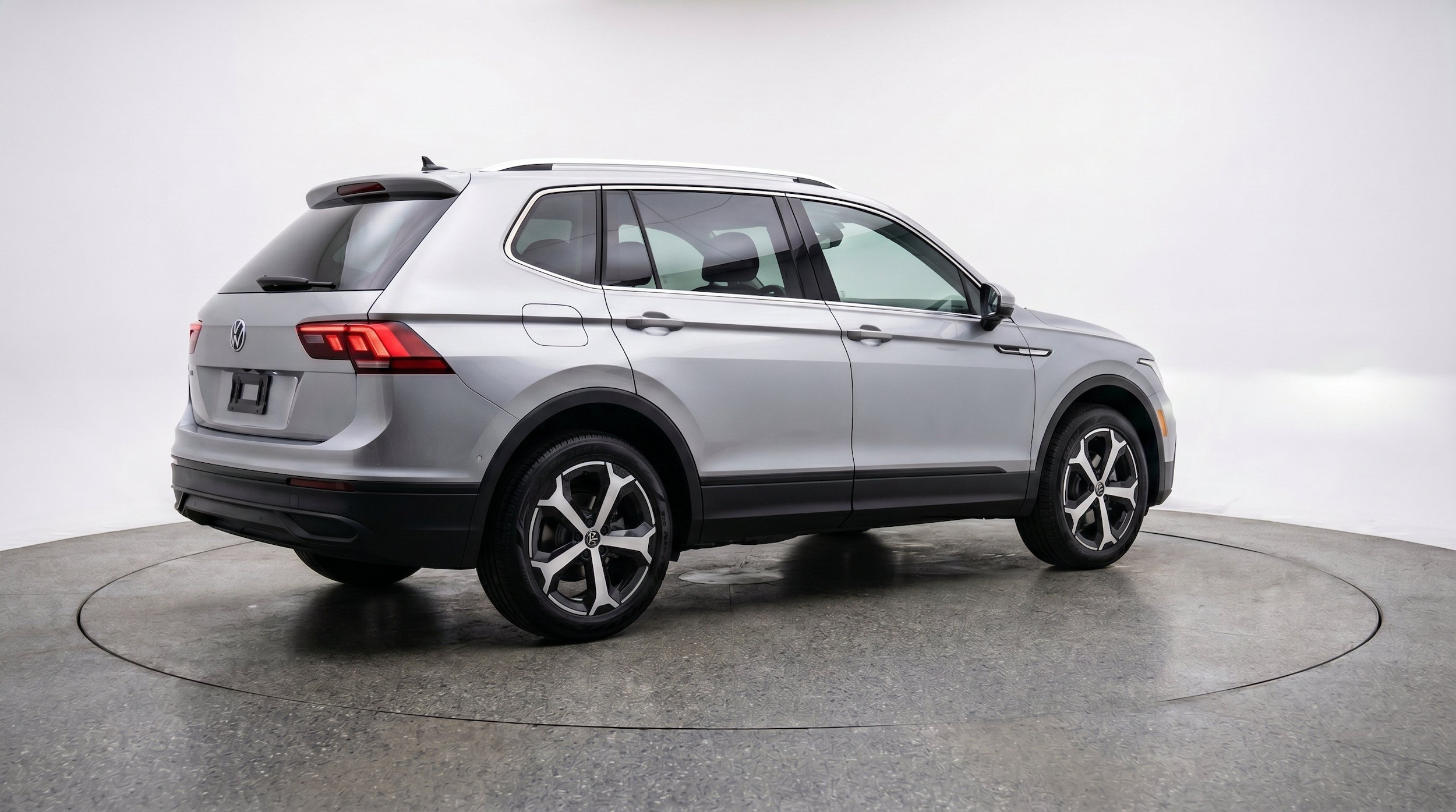 Thumbnail: 2026 Volkswagen Tiguan - 9