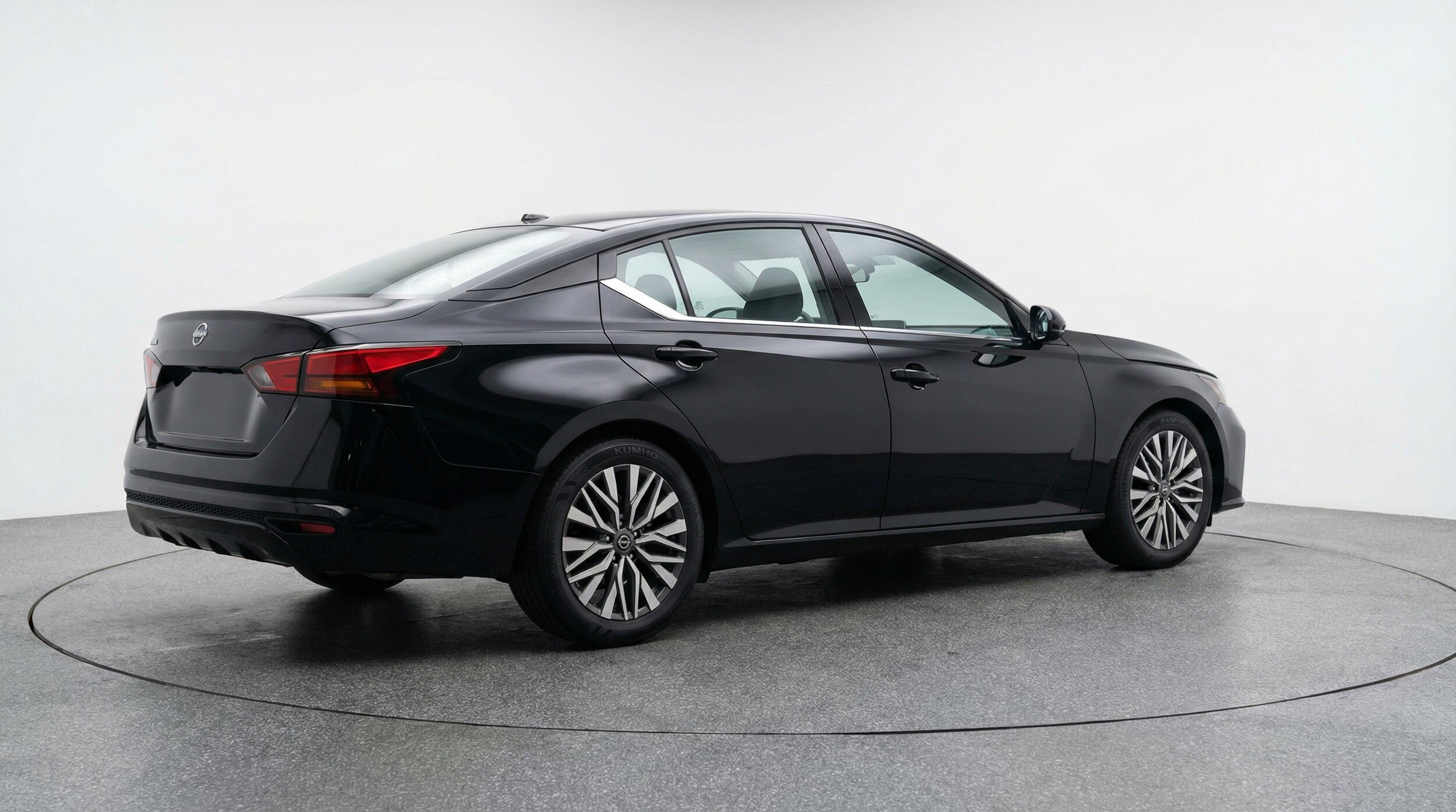 Thumbnail: 2025 Nissan Altima - 9
