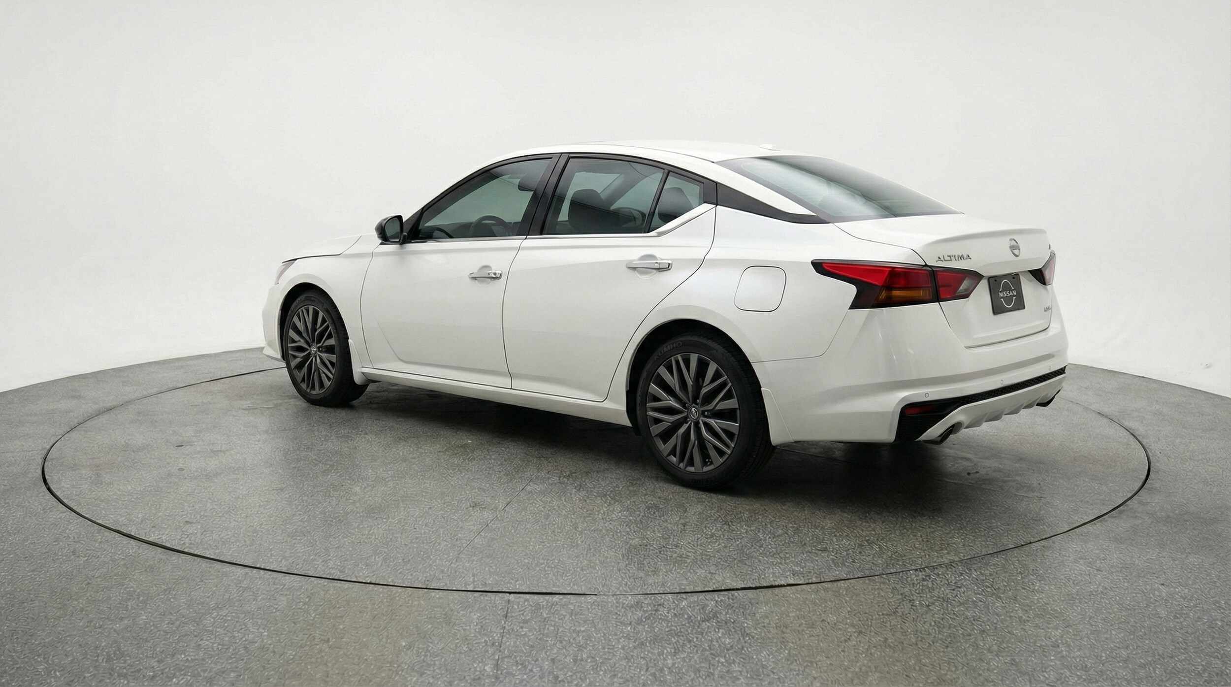 Thumbnail: 2025 Nissan Altima - 5