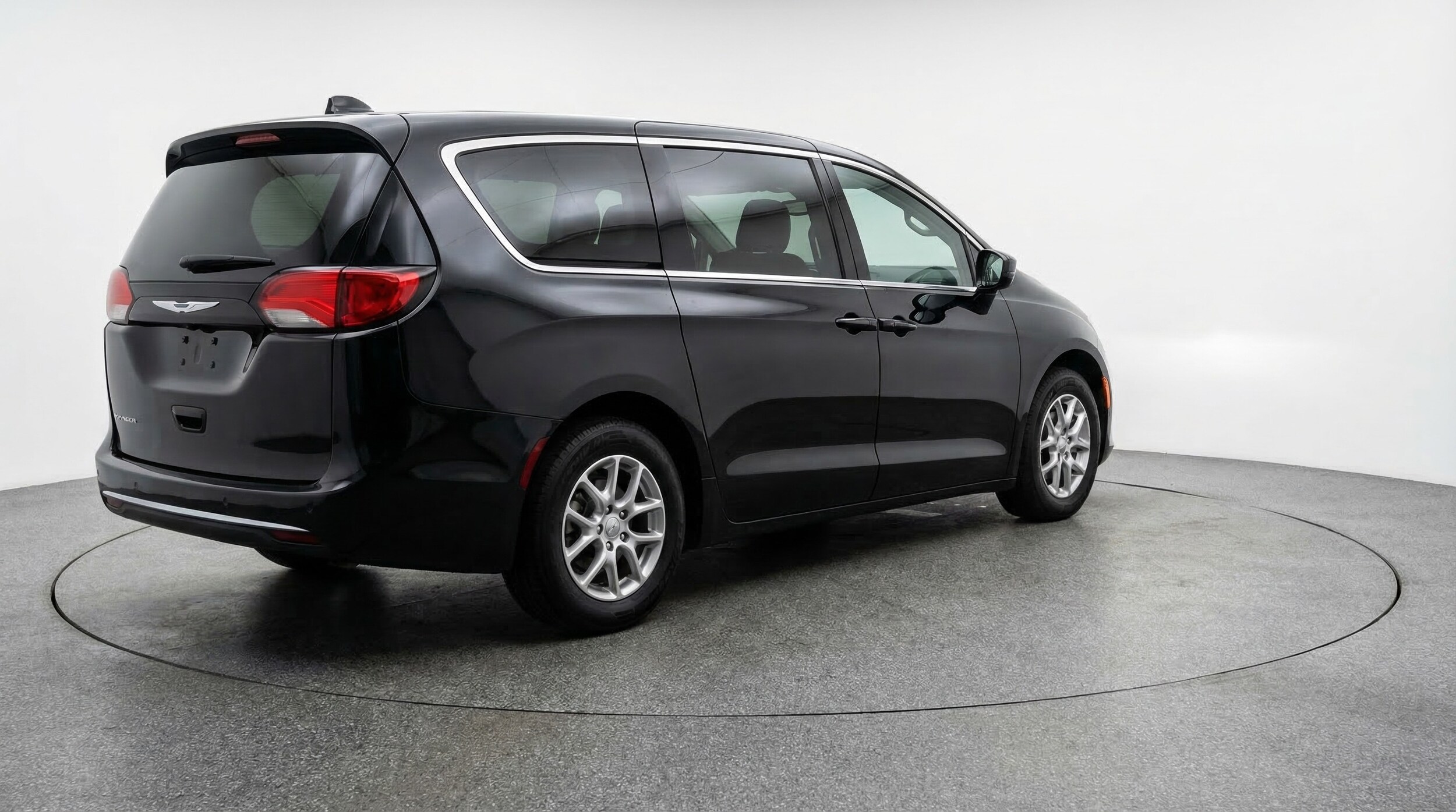 Thumbnail: 2024 Chrysler Voyager - 7