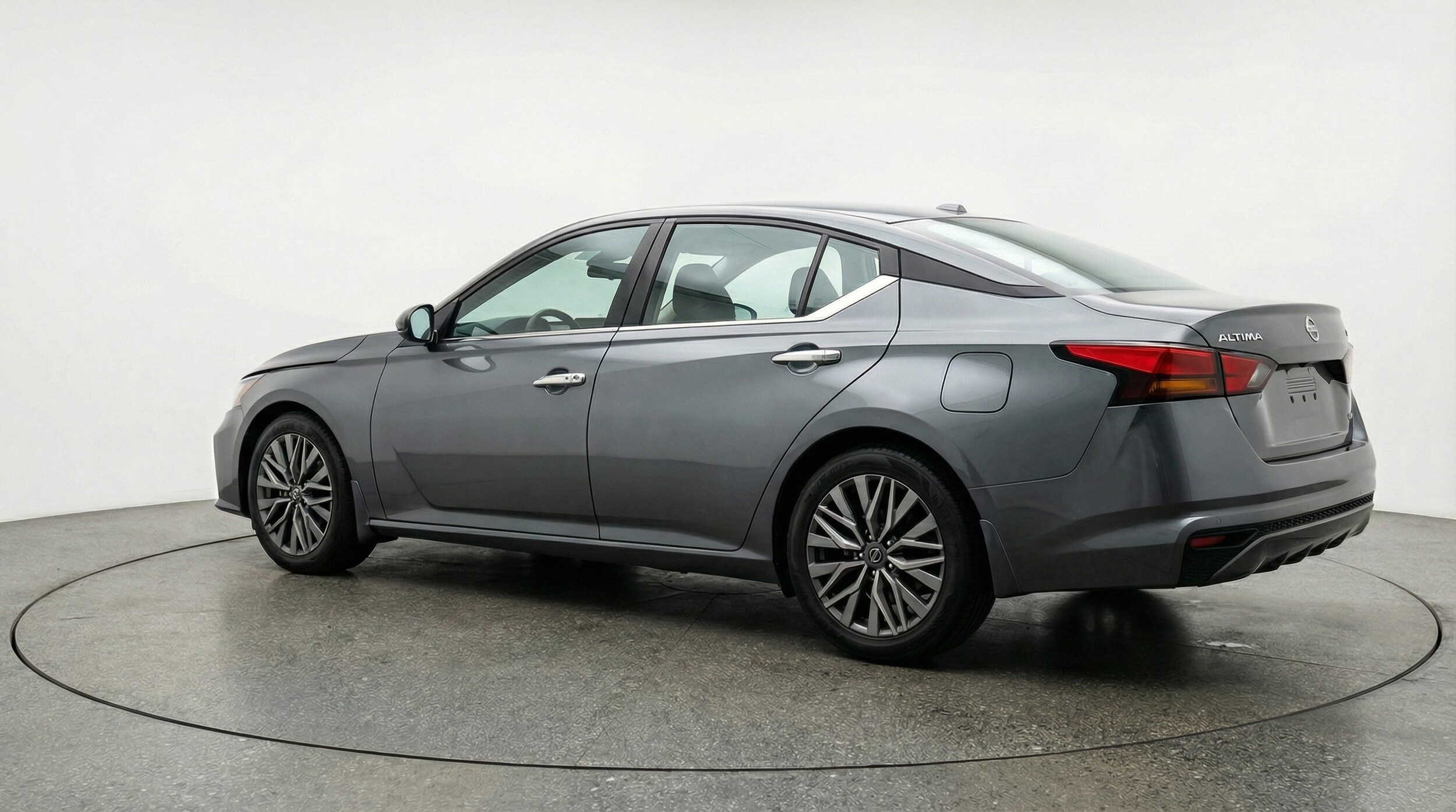 Thumbnail: 2025 Nissan Altima - 5