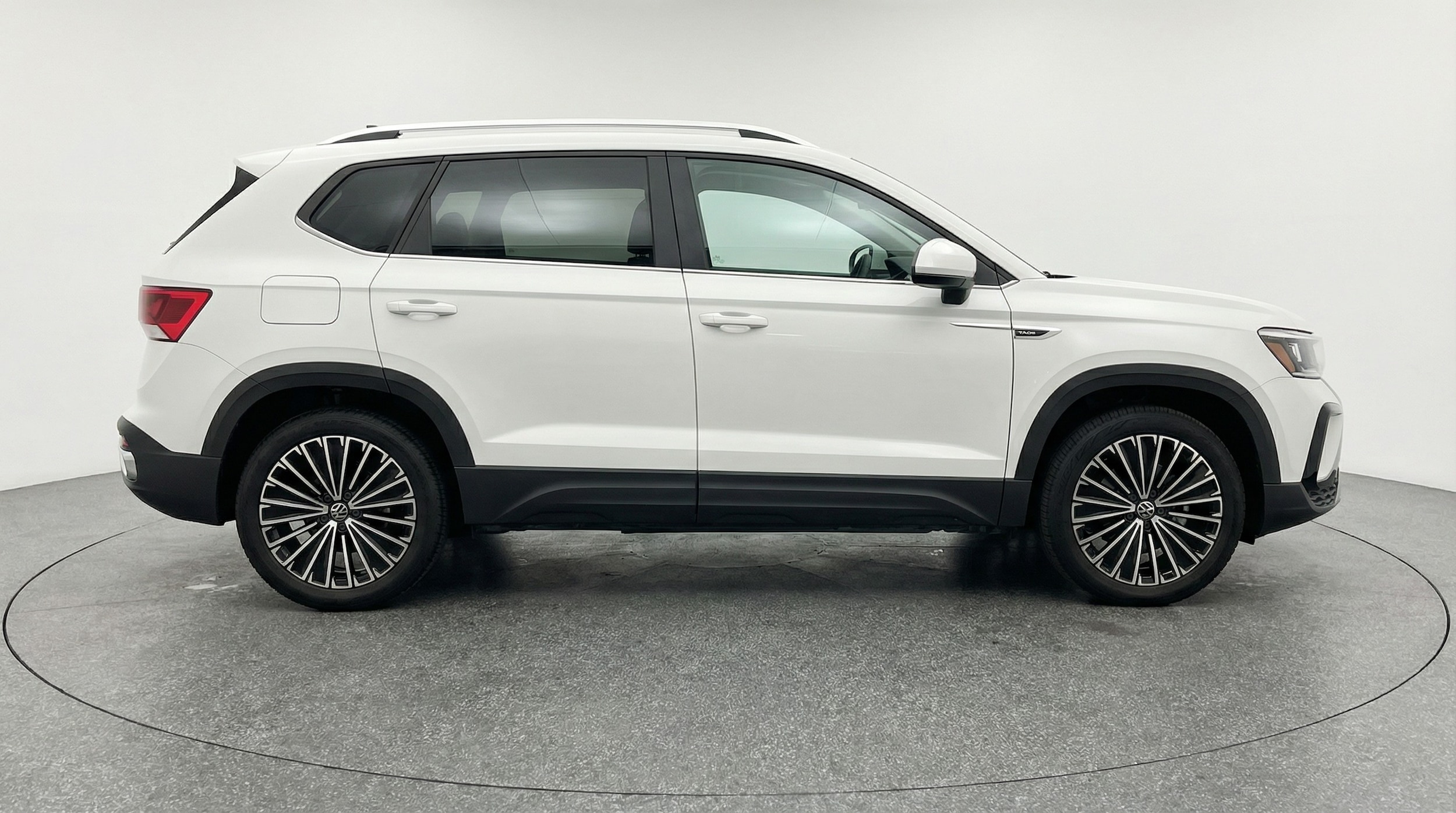 Thumbnail: 2025 Volkswagen Taos - 8