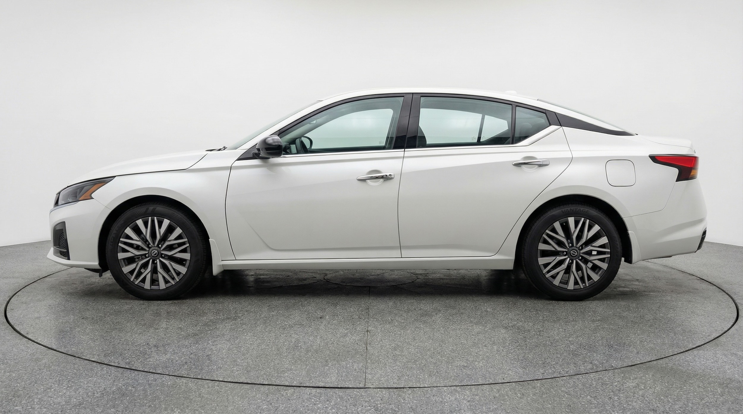 Thumbnail: 2025 Nissan Altima - 4