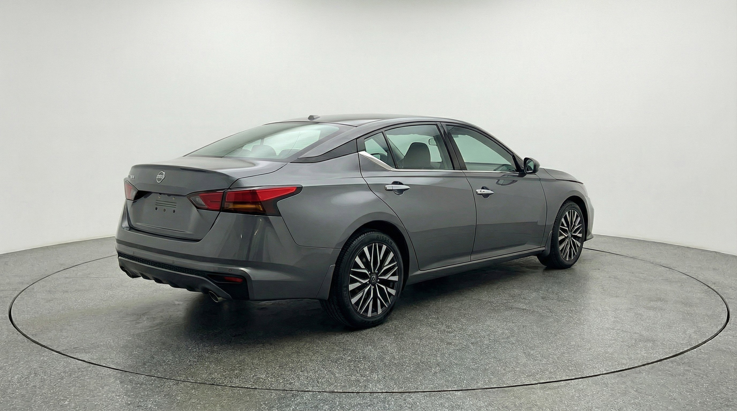 Thumbnail: 2025 Nissan Altima - 9