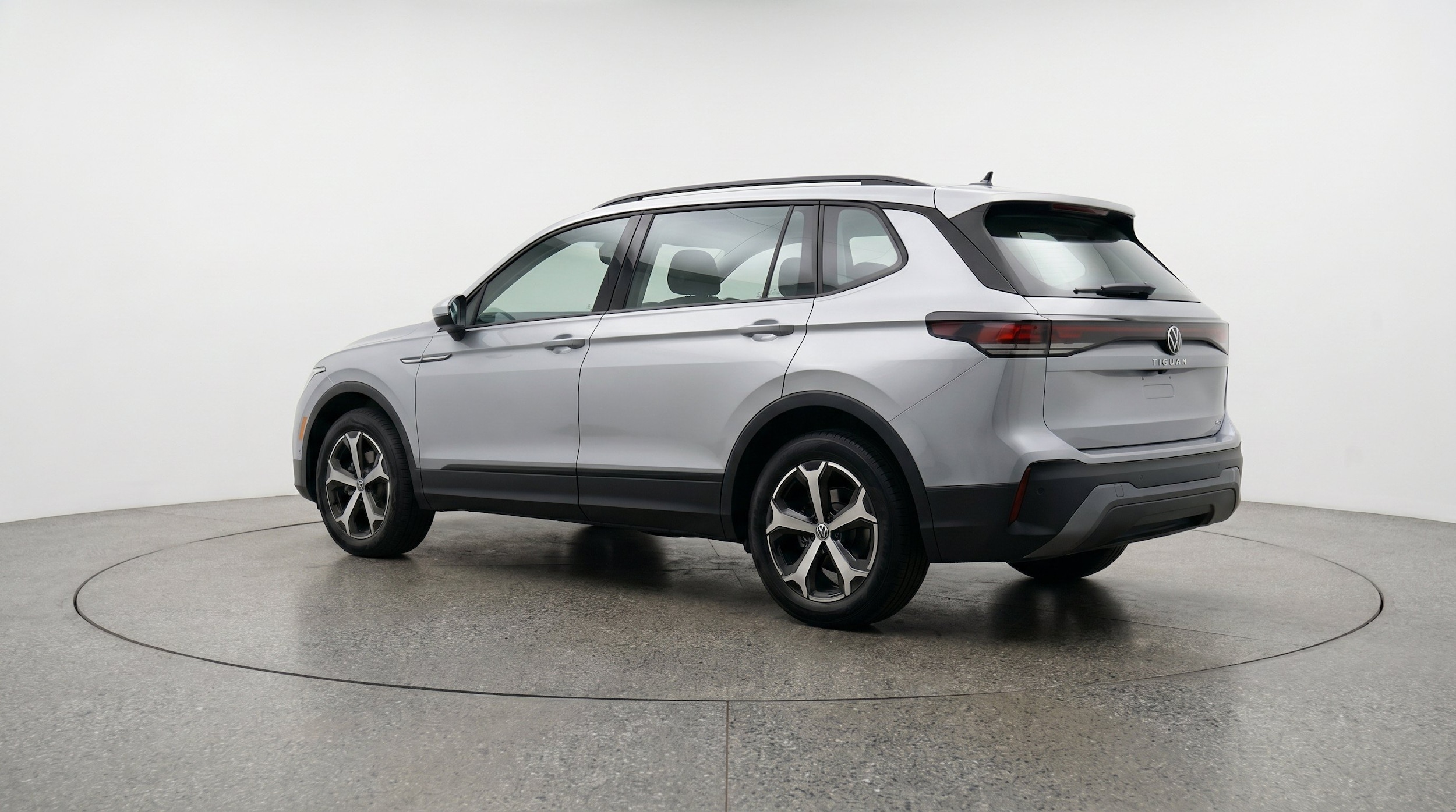 Thumbnail: 2026 Volkswagen Tiguan - 6