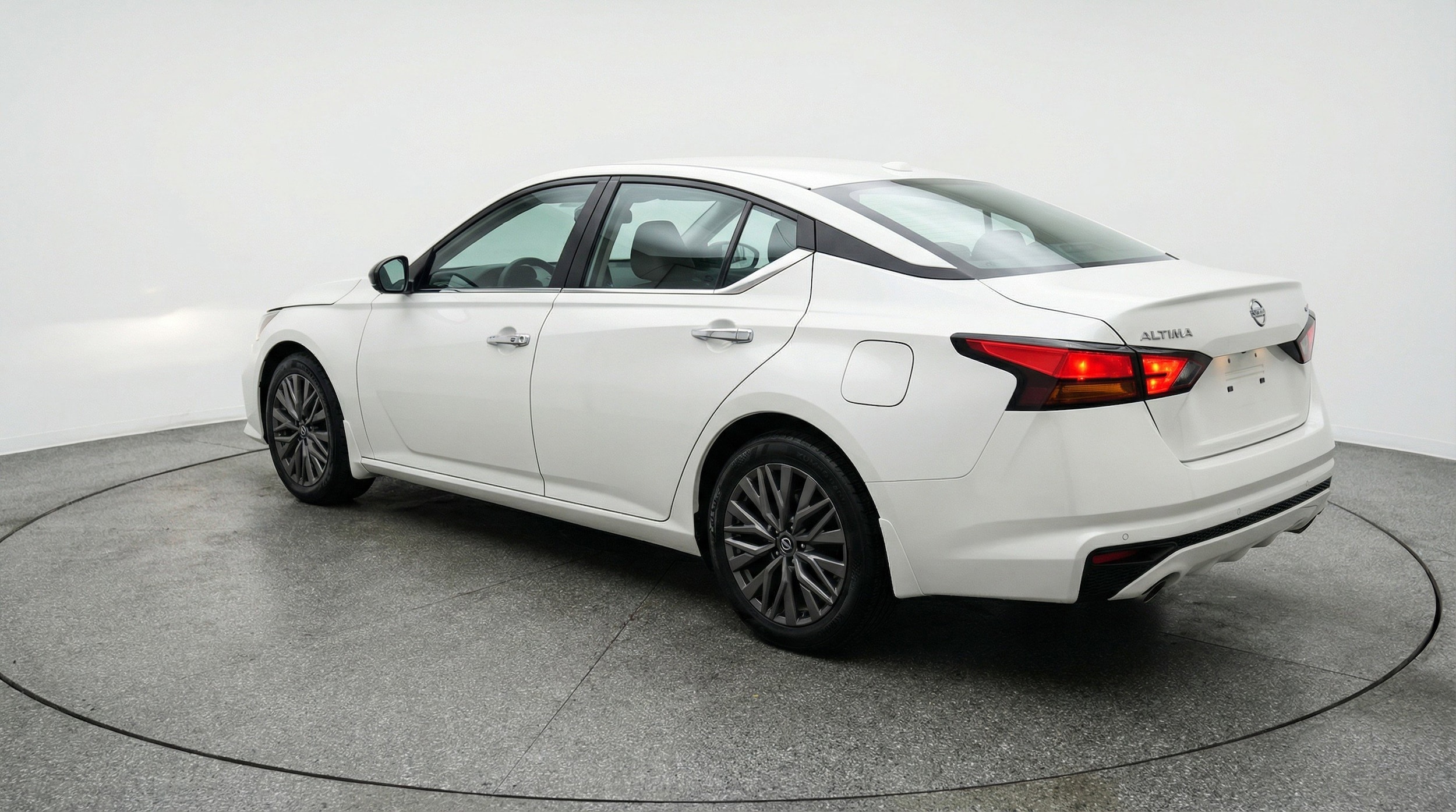 Thumbnail: 2025 Nissan Altima - 6