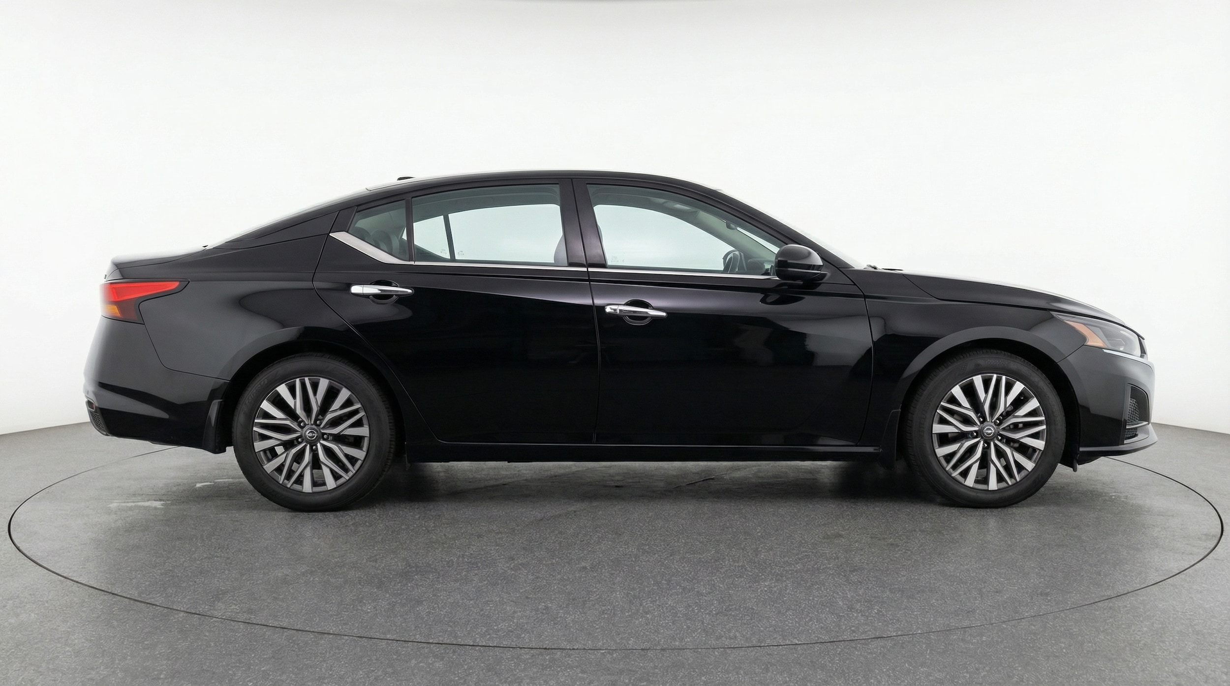 Thumbnail: 2025 Nissan Altima - 8