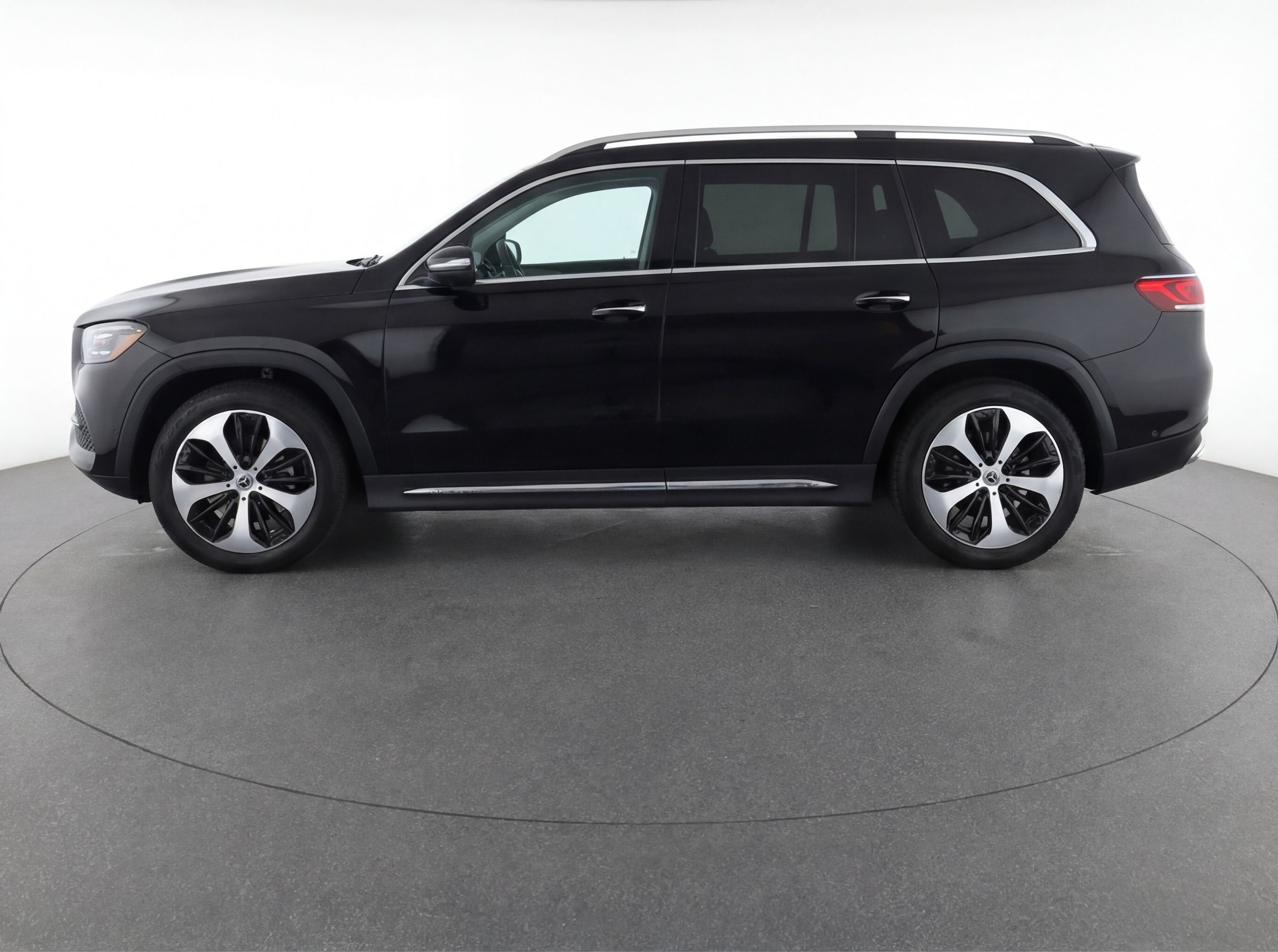 Thumbnail: 2025 Mercedes-Benz GLB - 4