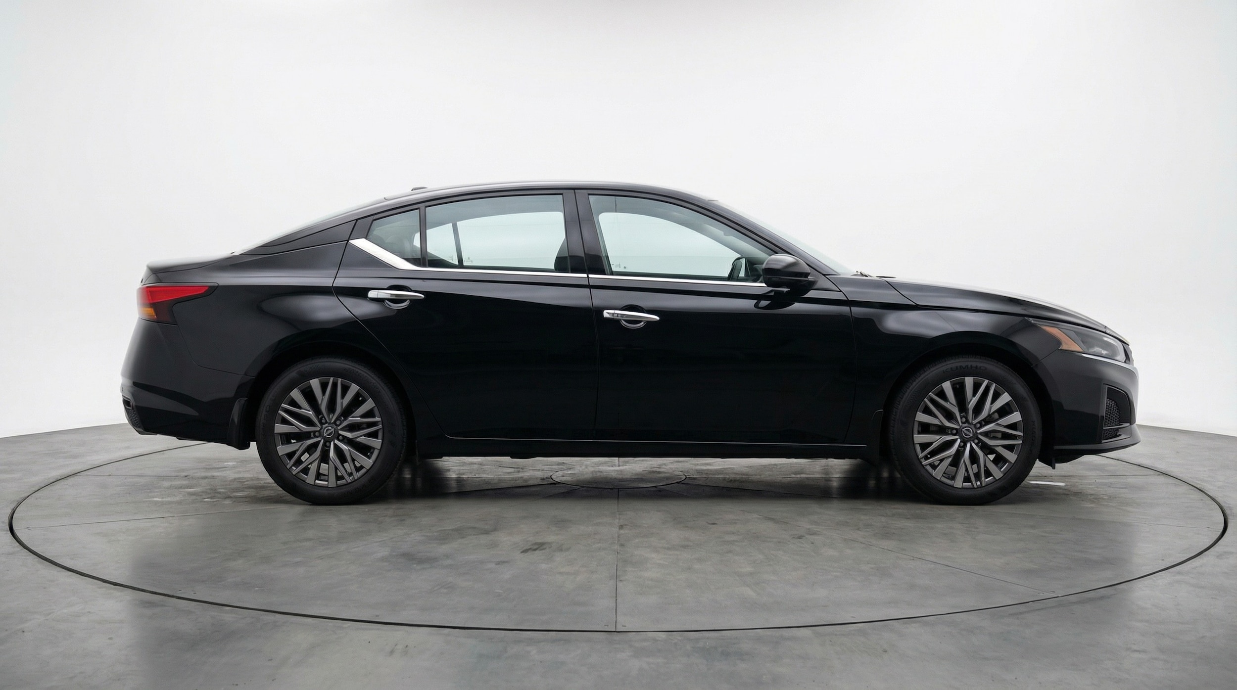 Thumbnail: 2025 Nissan Altima - 8