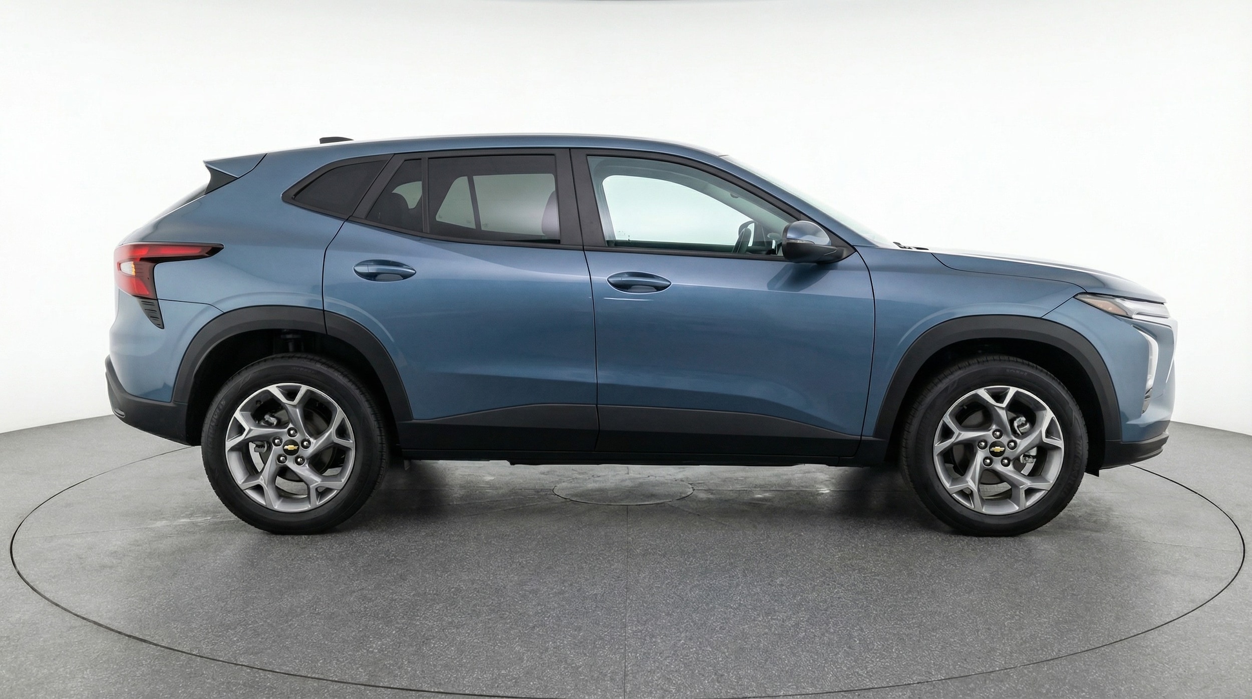 Thumbnail: 2025 Chevrolet Trax - 8