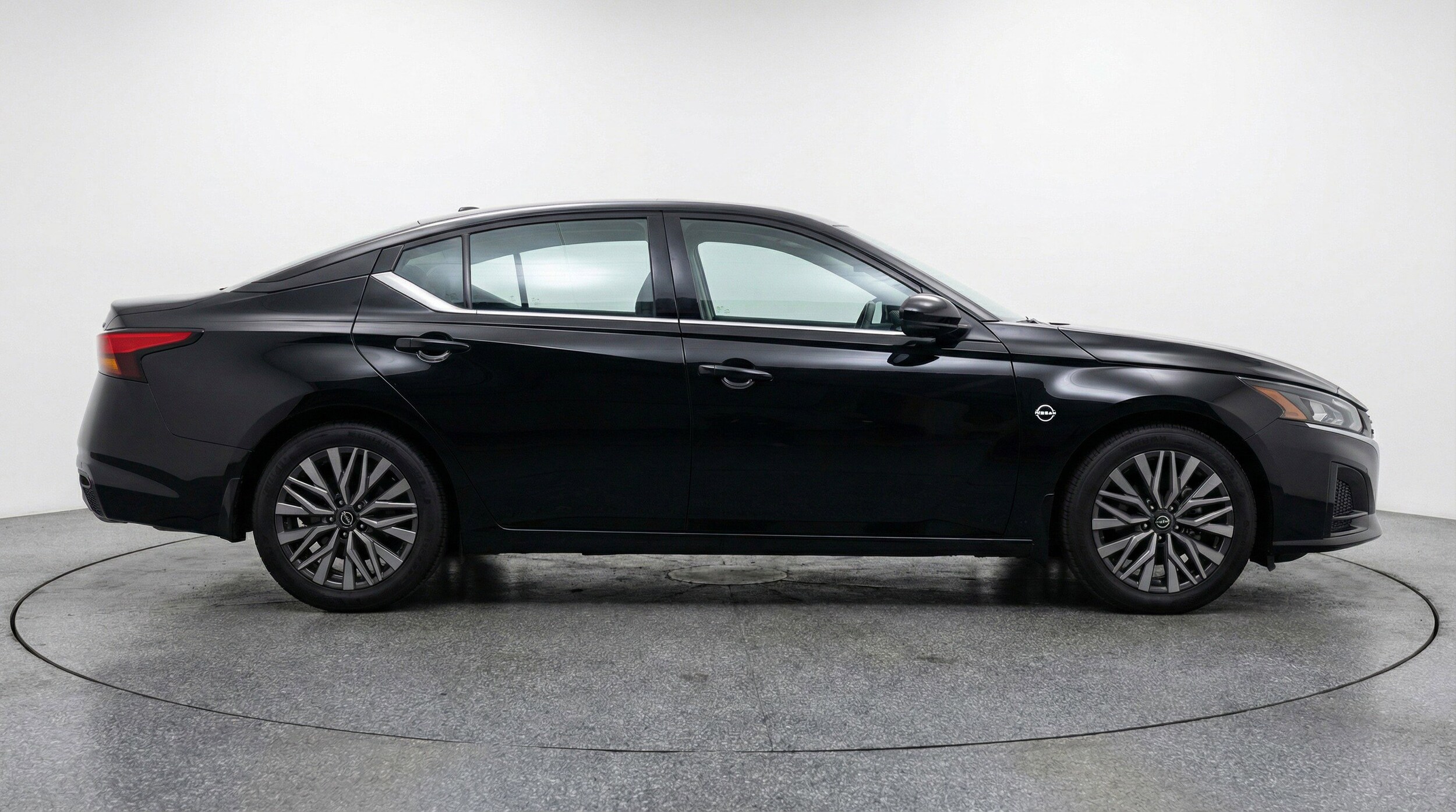 Thumbnail: 2025 Nissan Altima - 11