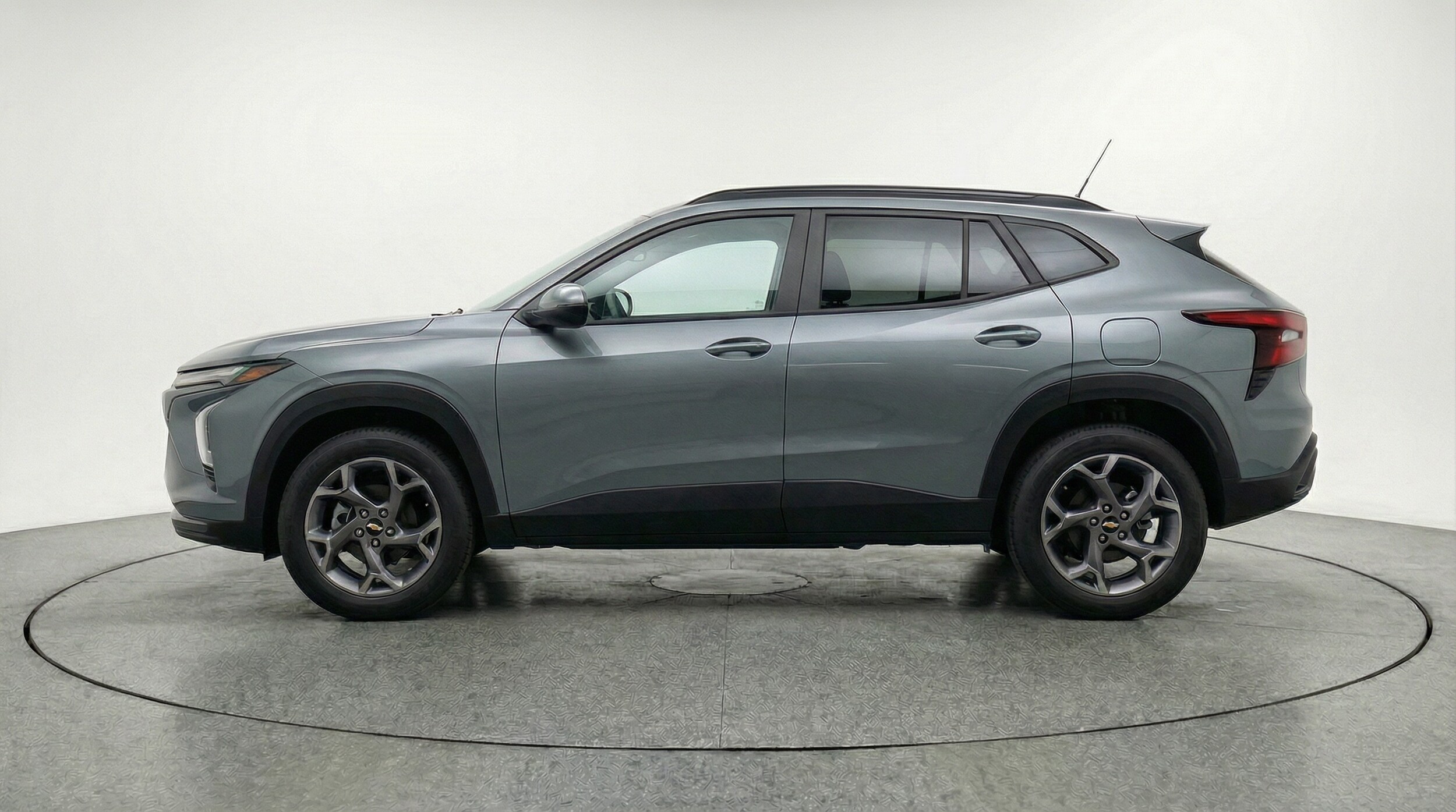 Thumbnail: 2025 Chevrolet Trax - 4