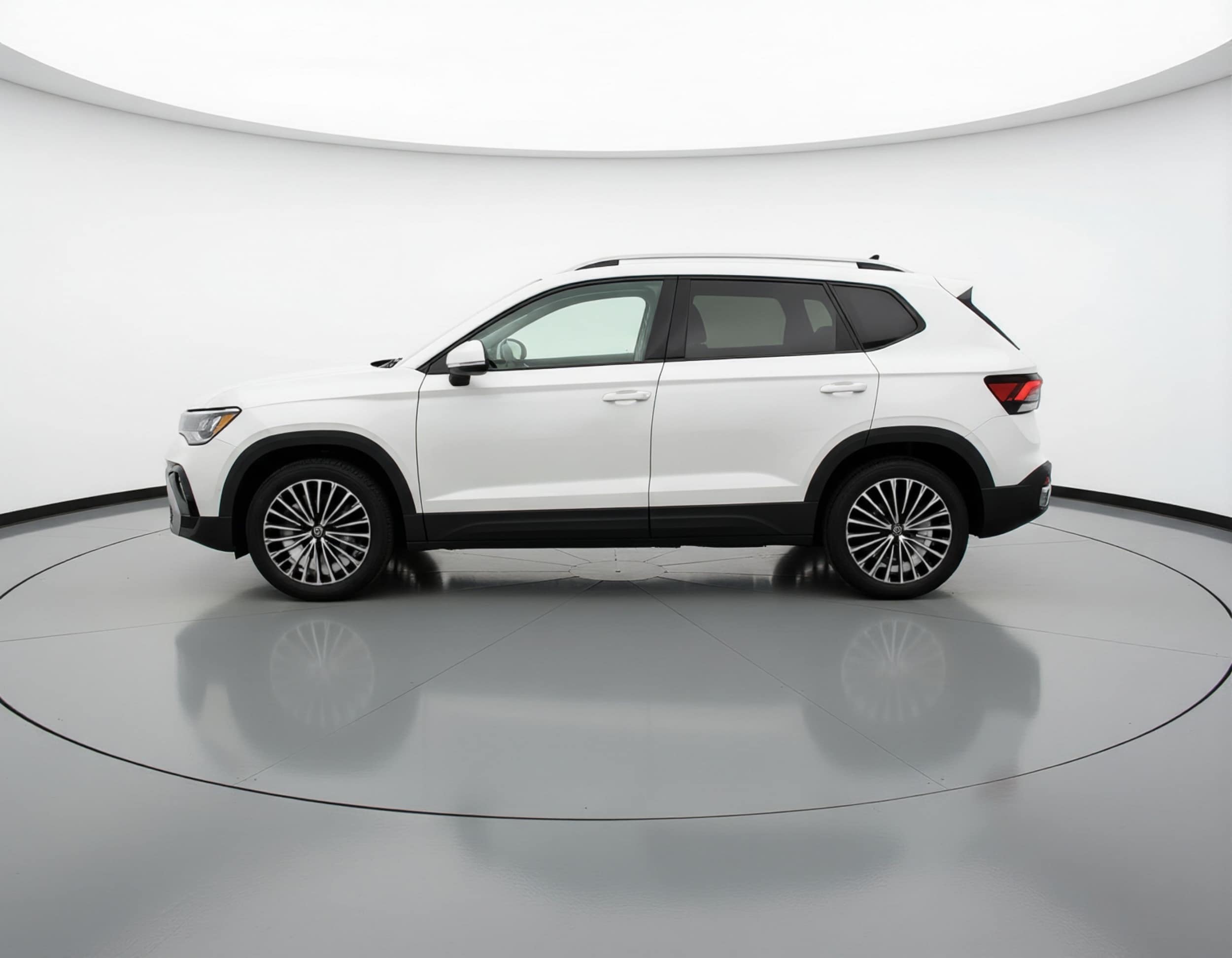 Thumbnail: 2025 Volkswagen Taos - 4