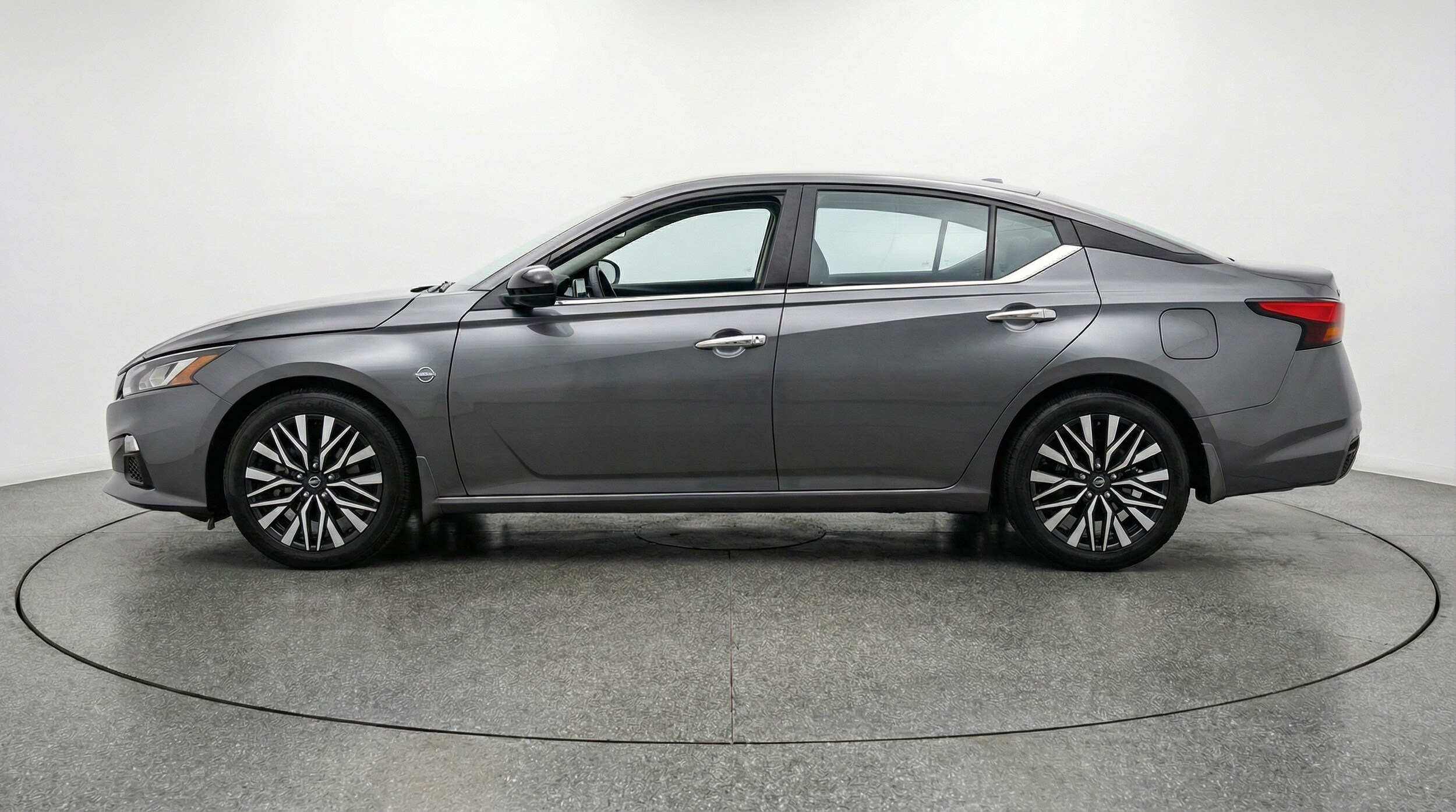Thumbnail: 2025 Nissan Altima - 4