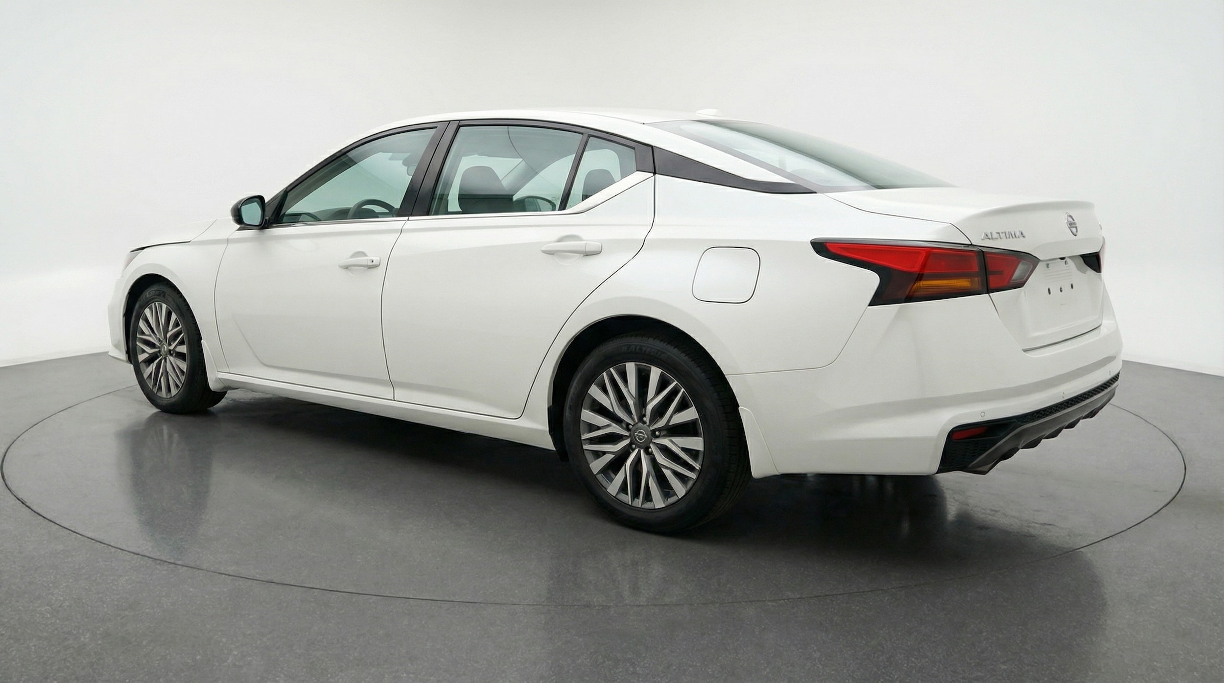 Thumbnail: 2025 Nissan Altima - 5