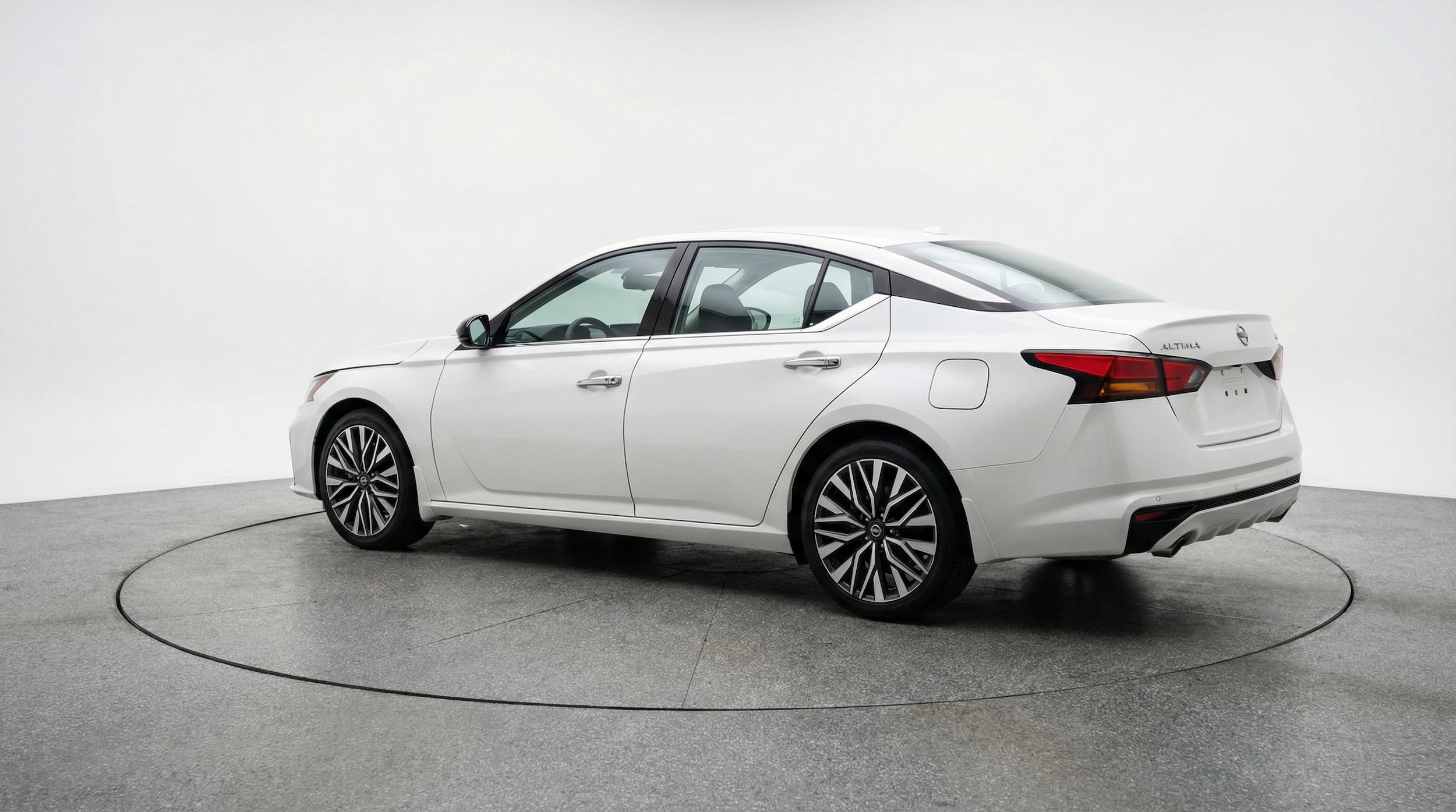Thumbnail: 2025 Nissan Altima - 5