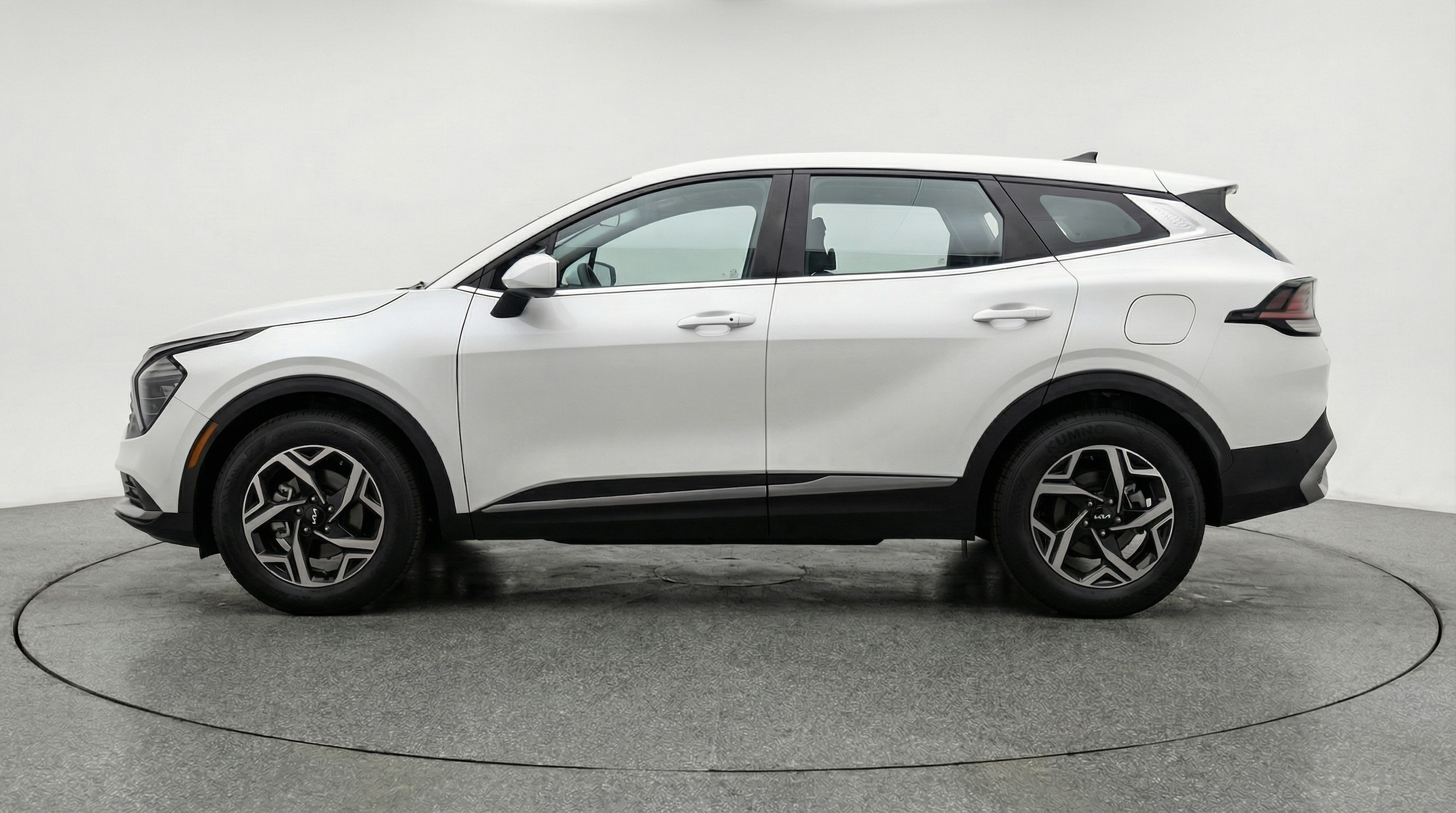 Thumbnail: 2025 Kia Sportage - 4