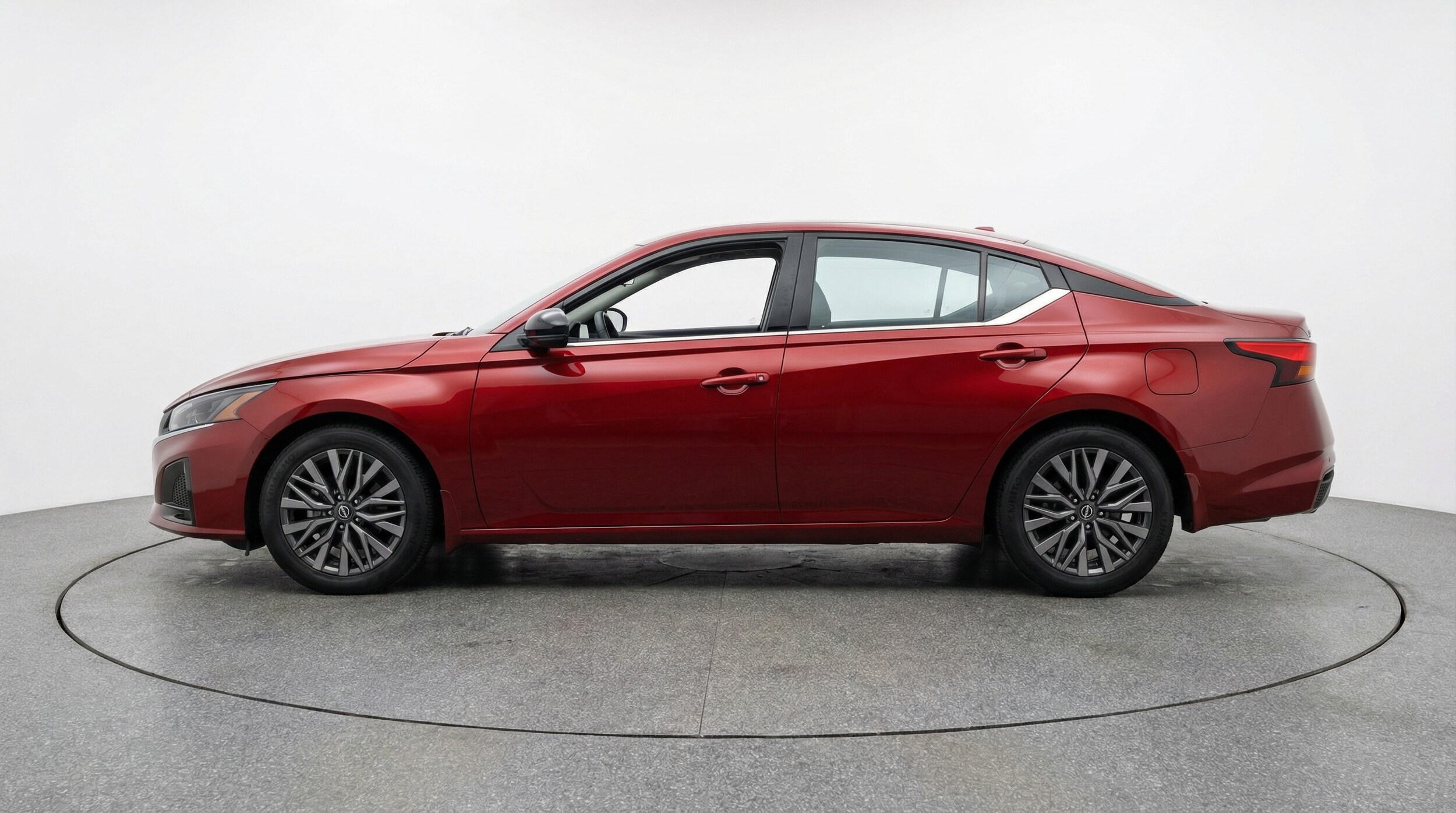 Thumbnail: 2025 Nissan Altima - 4