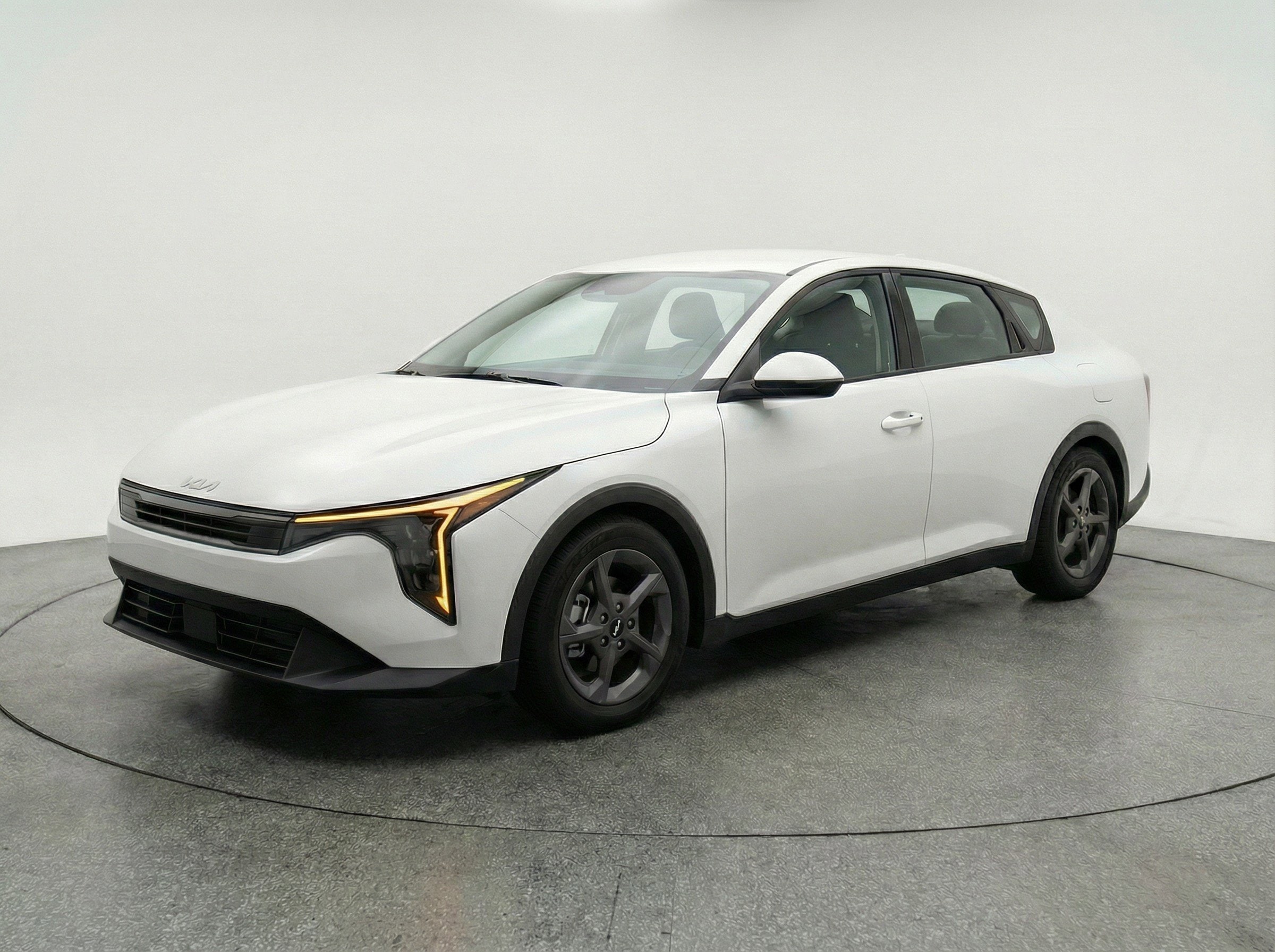 Thumbnail: 2025 Kia K4 - 3