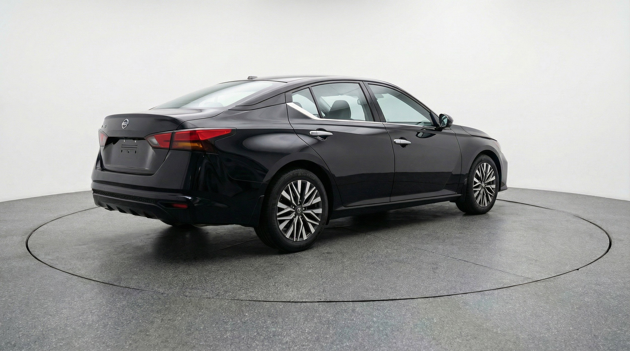 Thumbnail: 2025 Nissan Altima - 9
