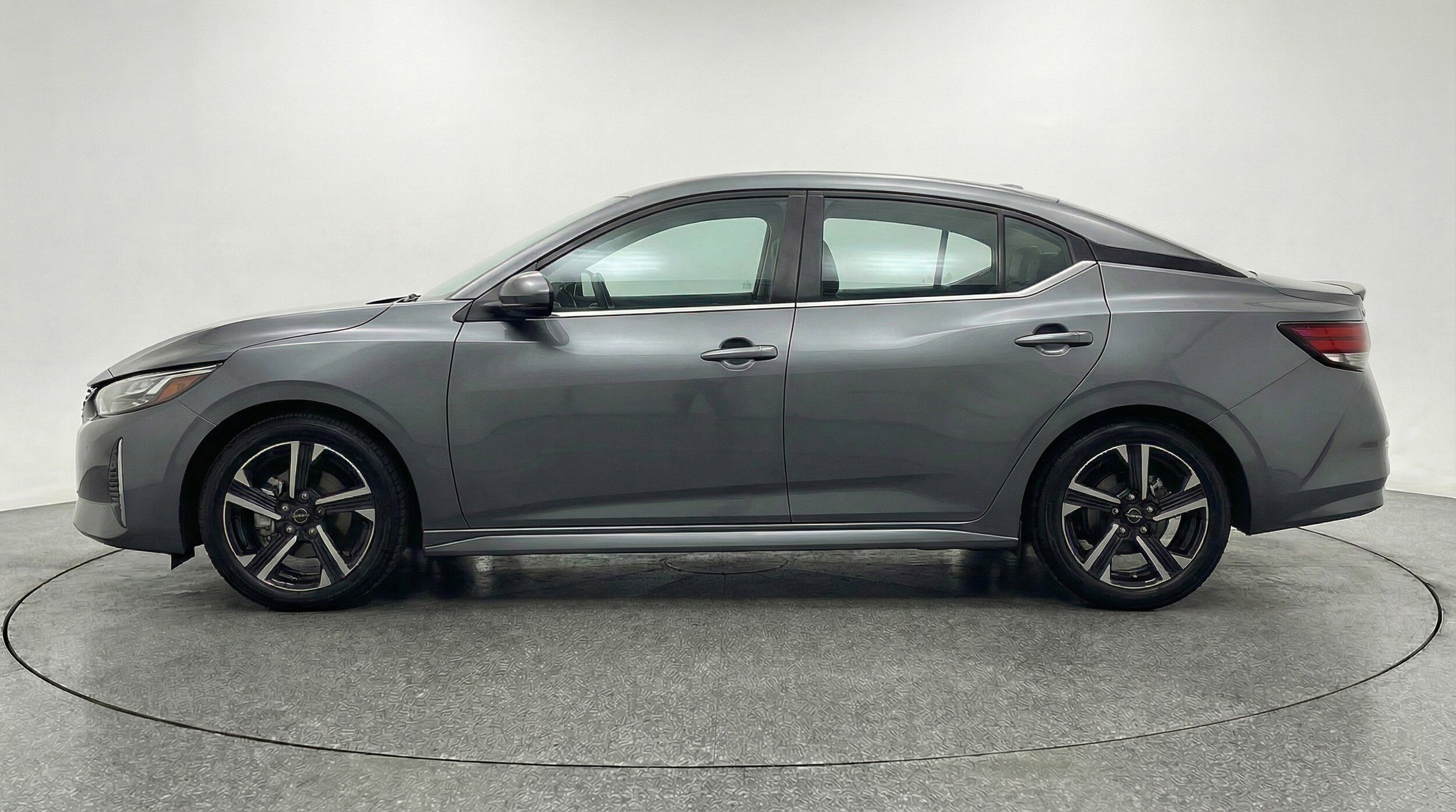 Thumbnail: 2025 Nissan Sentra - 5