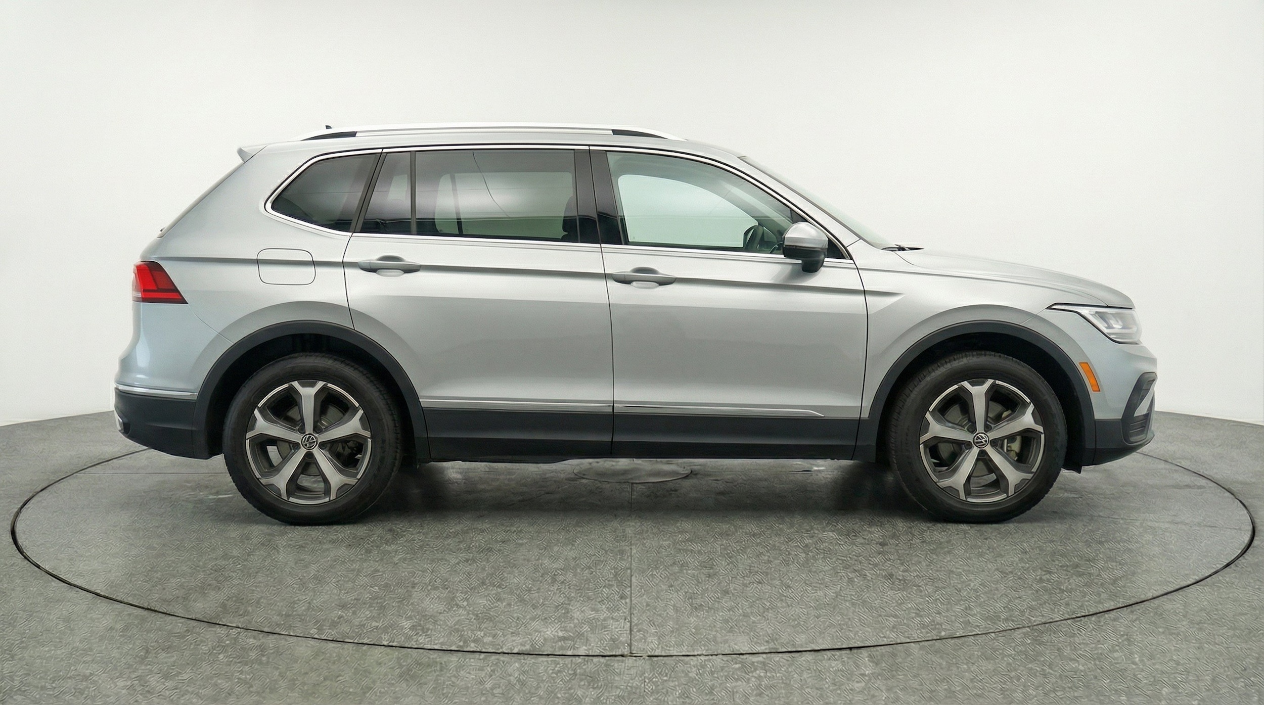 Thumbnail: 2026 Volkswagen Tiguan - 11