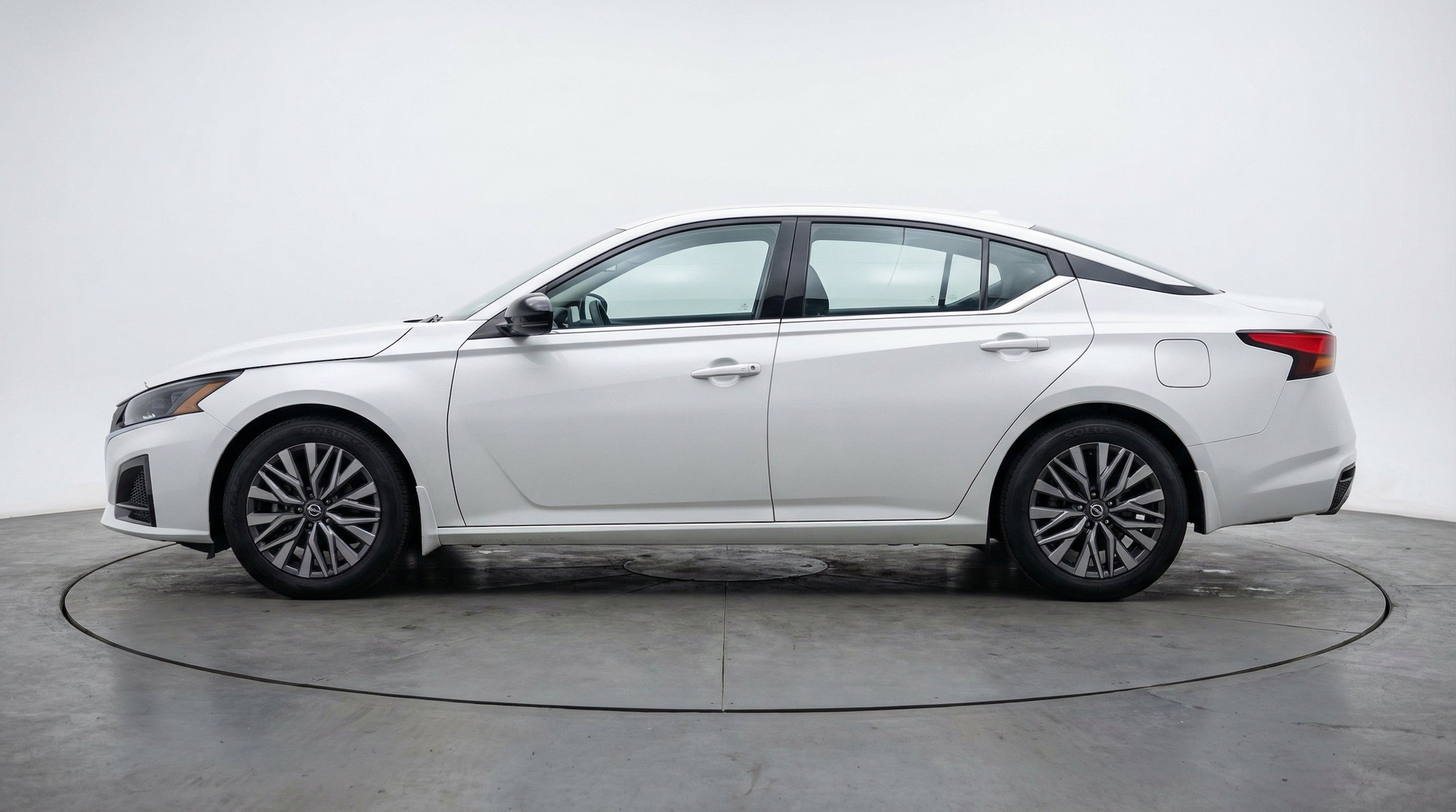 Thumbnail: 2025 Nissan Altima - 5