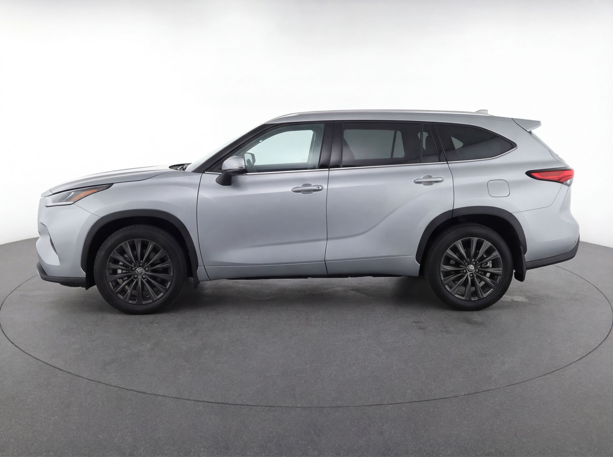Thumbnail: 2024 Toyota Highlander - 4