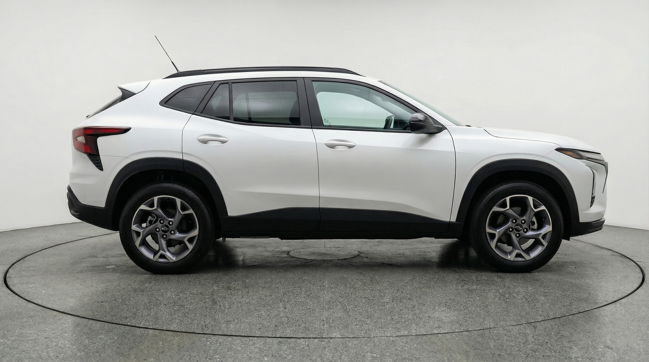 Thumbnail: 2025 Chevrolet Trax - 8