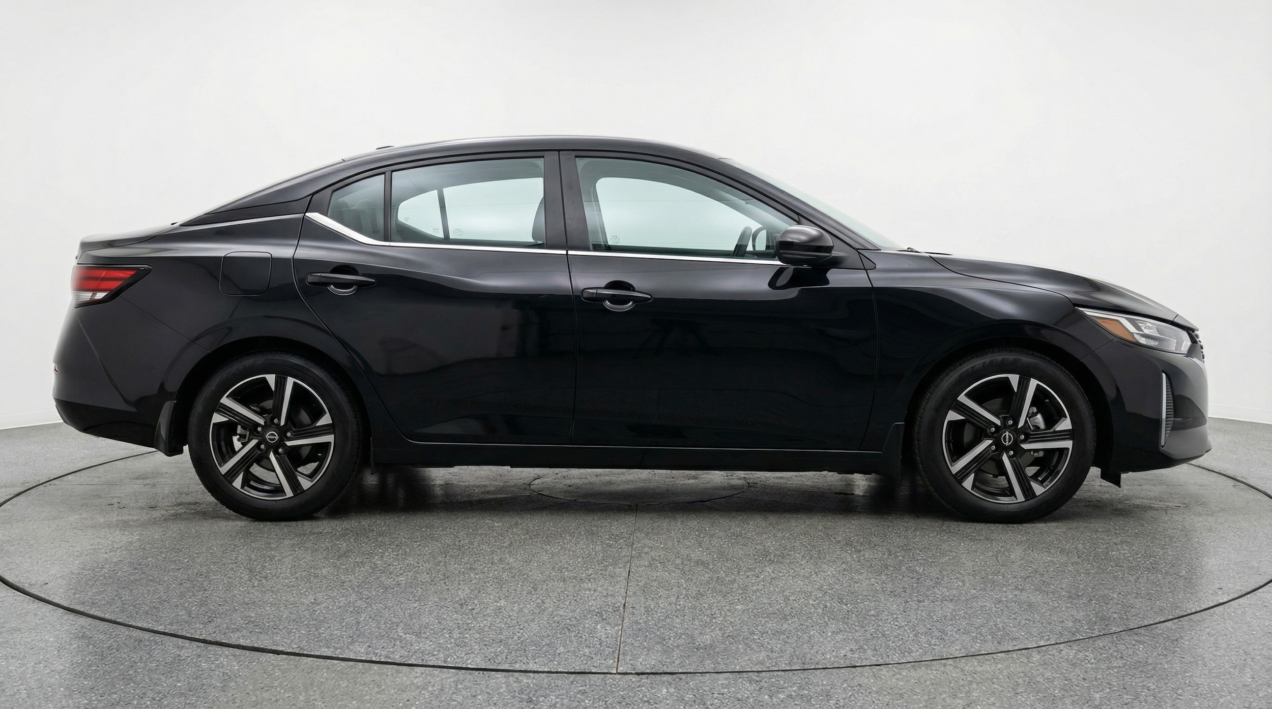 Thumbnail: 2025 Nissan Sentra - 8