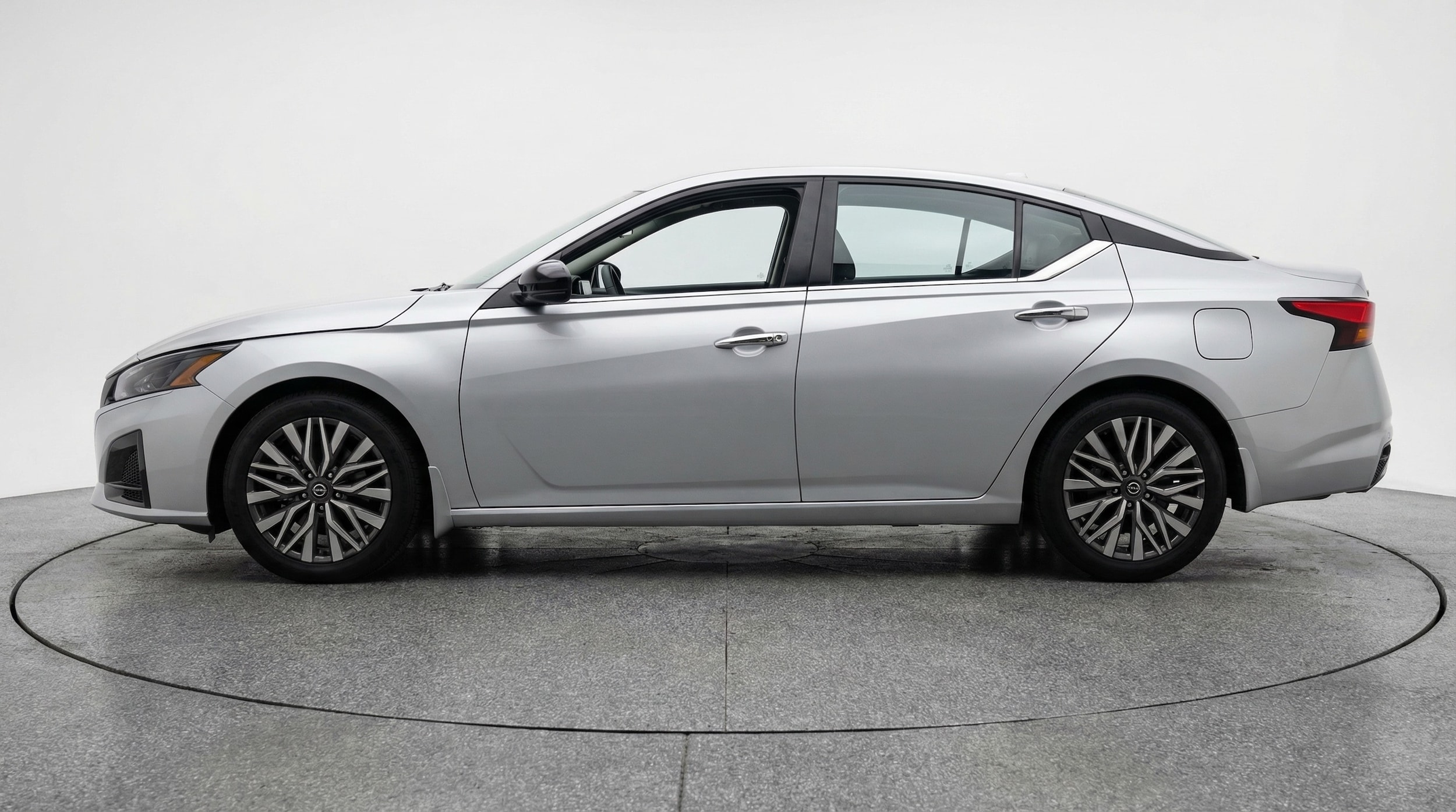 Thumbnail: 2025 Nissan Altima - 4