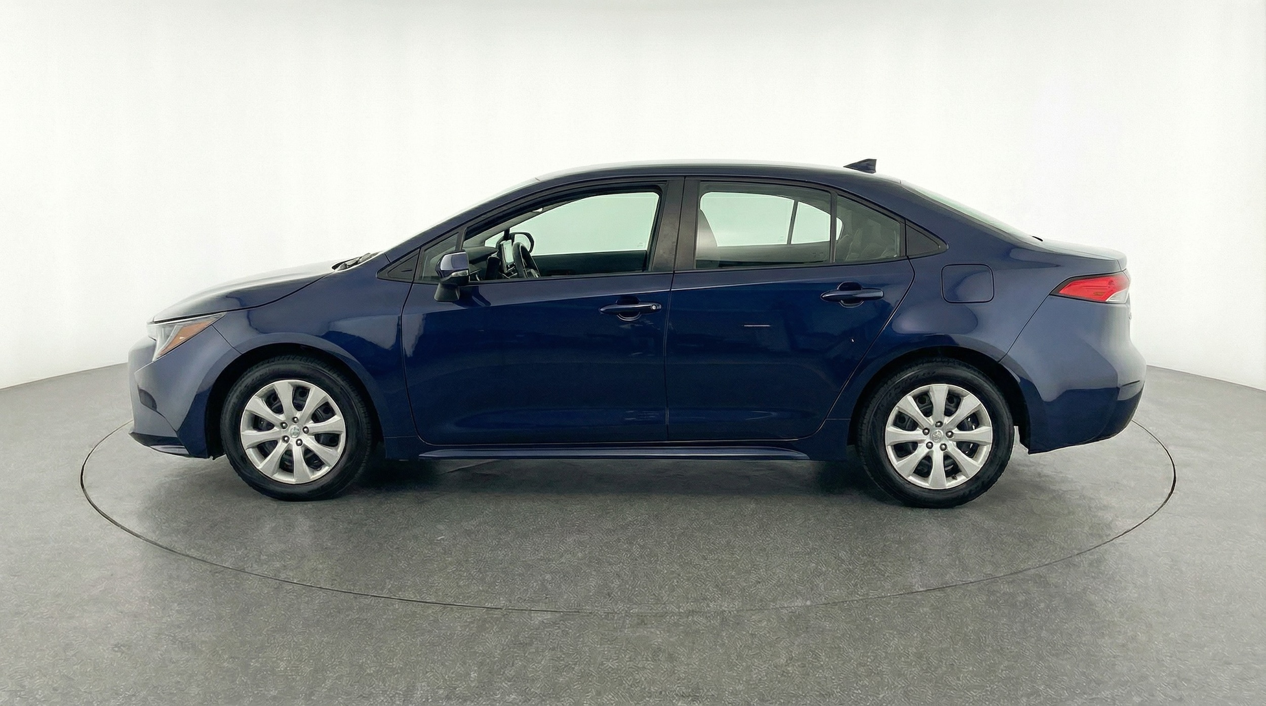 Thumbnail: 2025 Toyota Corolla - 4