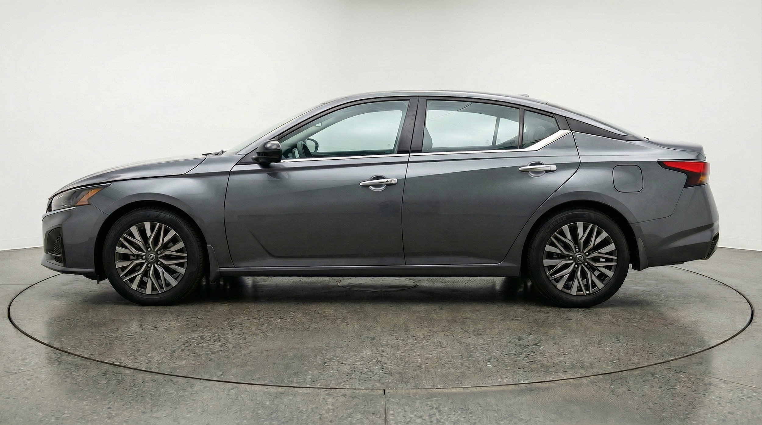 Thumbnail: 2025 Nissan Altima - 4