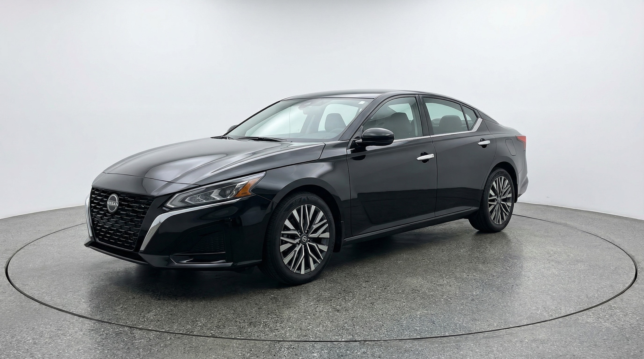 Thumbnail: 2025 Nissan Altima - 3