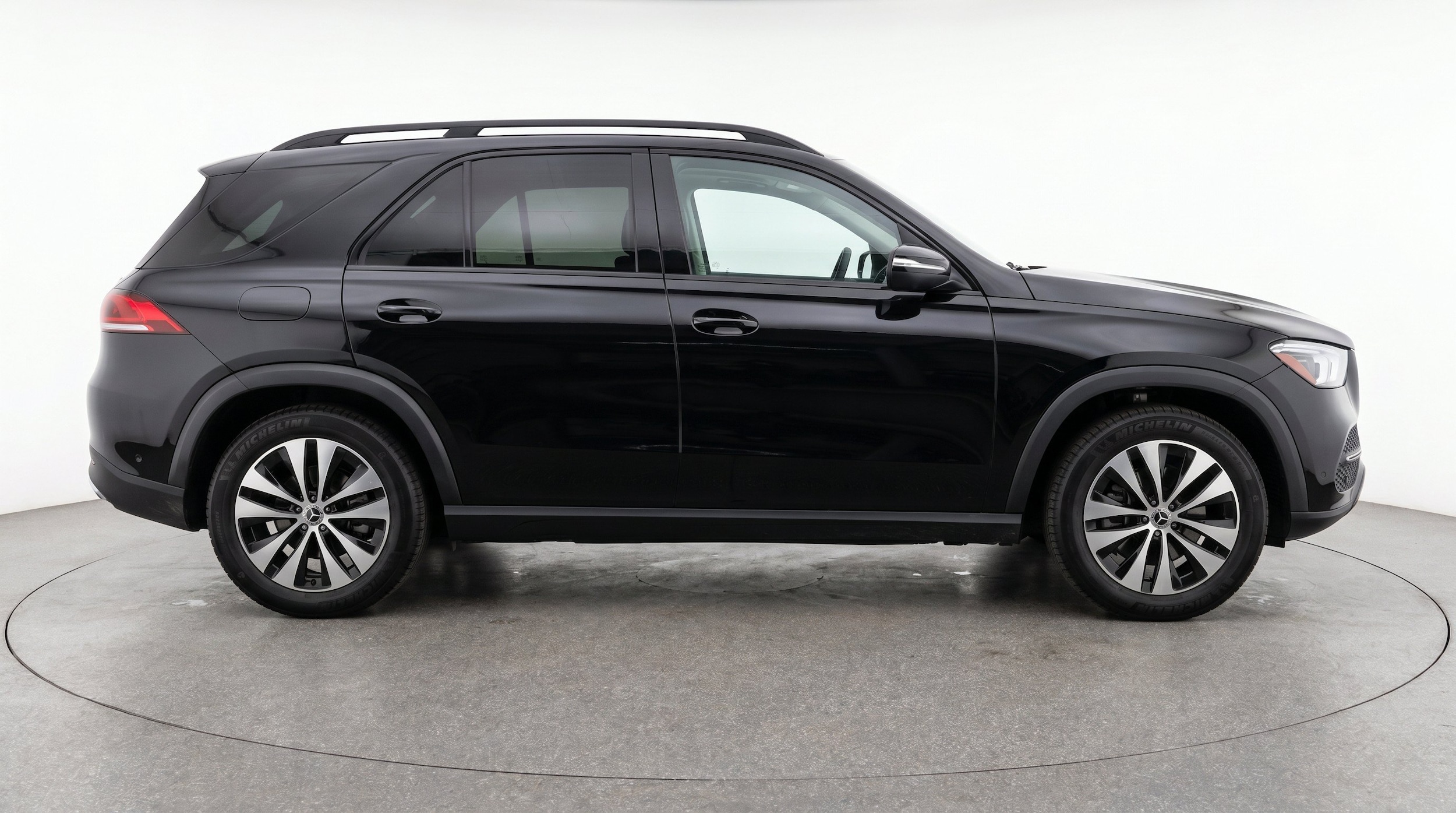 Thumbnail: 2026 Mercedes-Benz GLE - 10