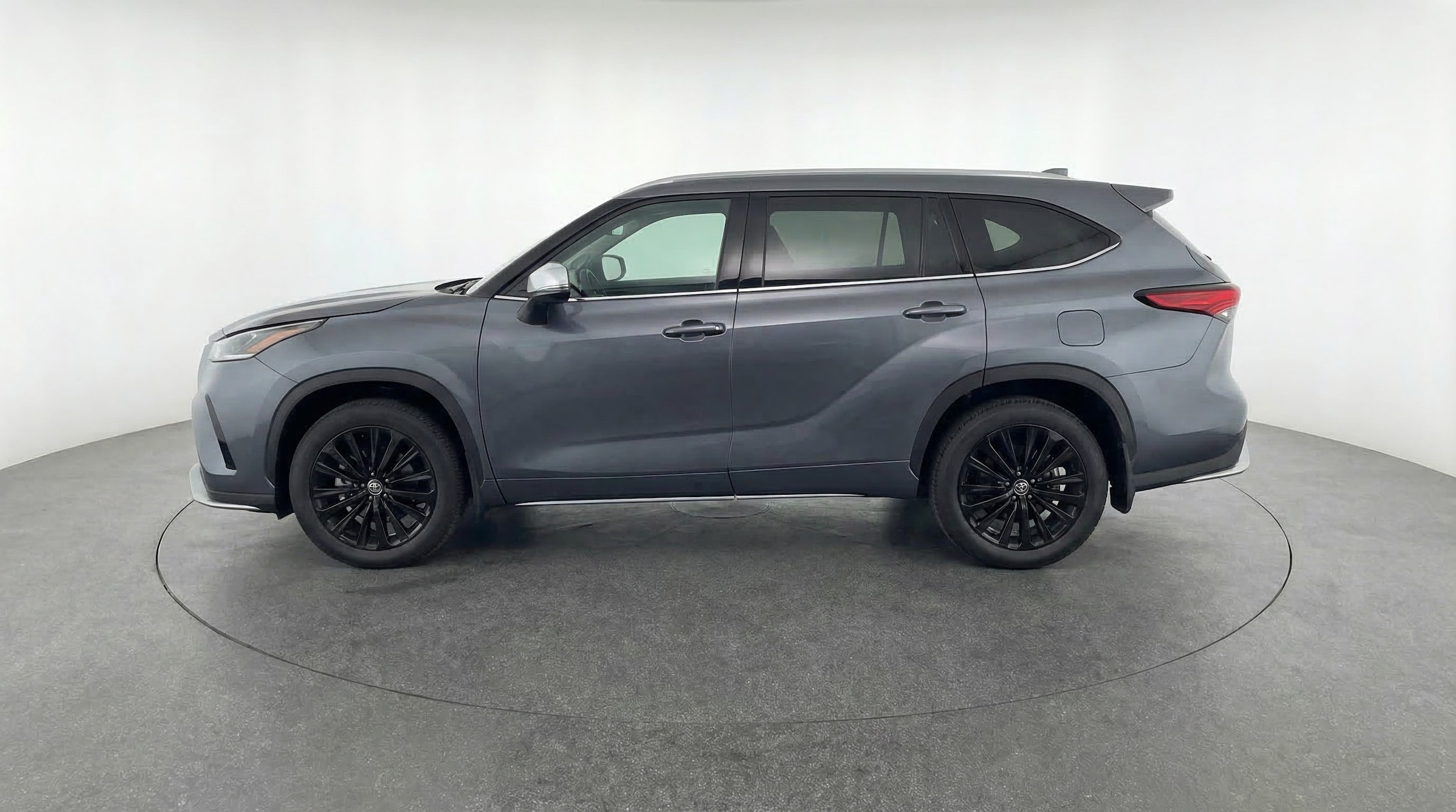 Thumbnail: 2025 Toyota Highlander - 4