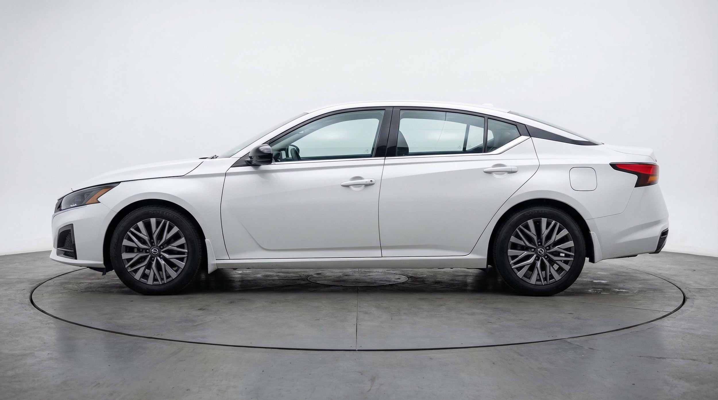 Thumbnail: 2025 Nissan Altima - 5