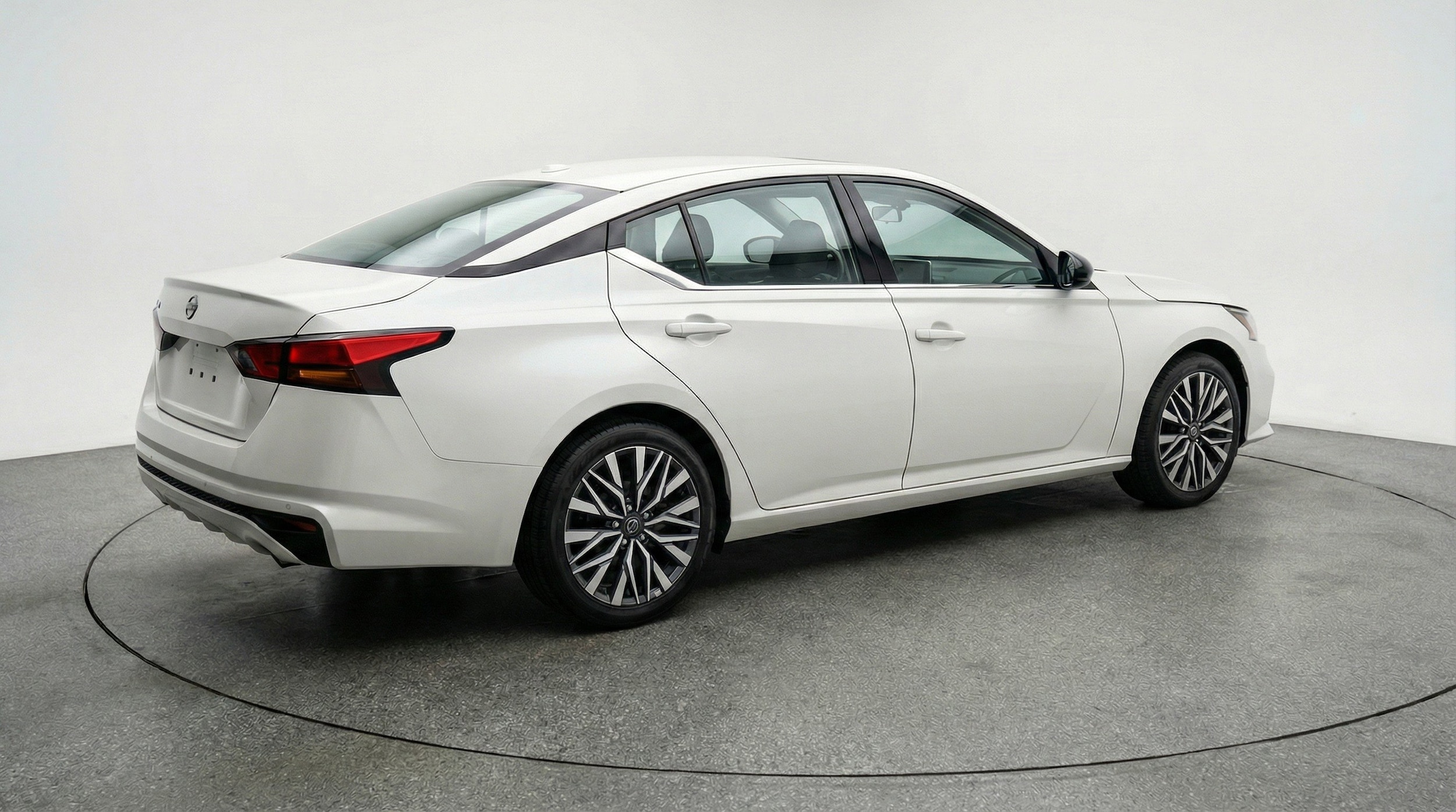 Thumbnail: 2025 Nissan Altima - 9