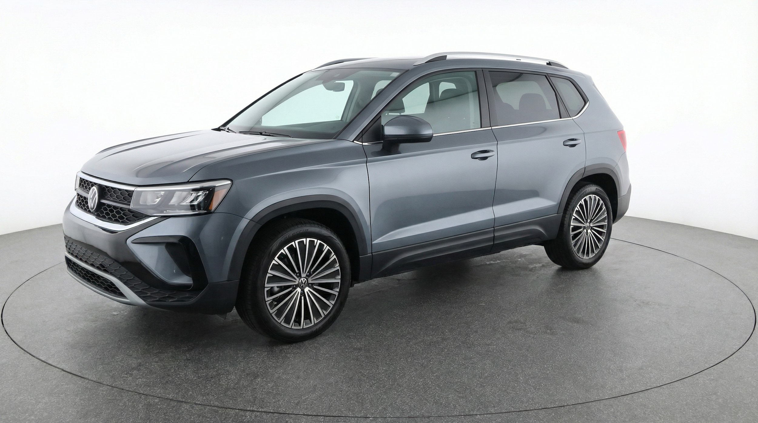 Thumbnail: 2025 Volkswagen Taos - 3