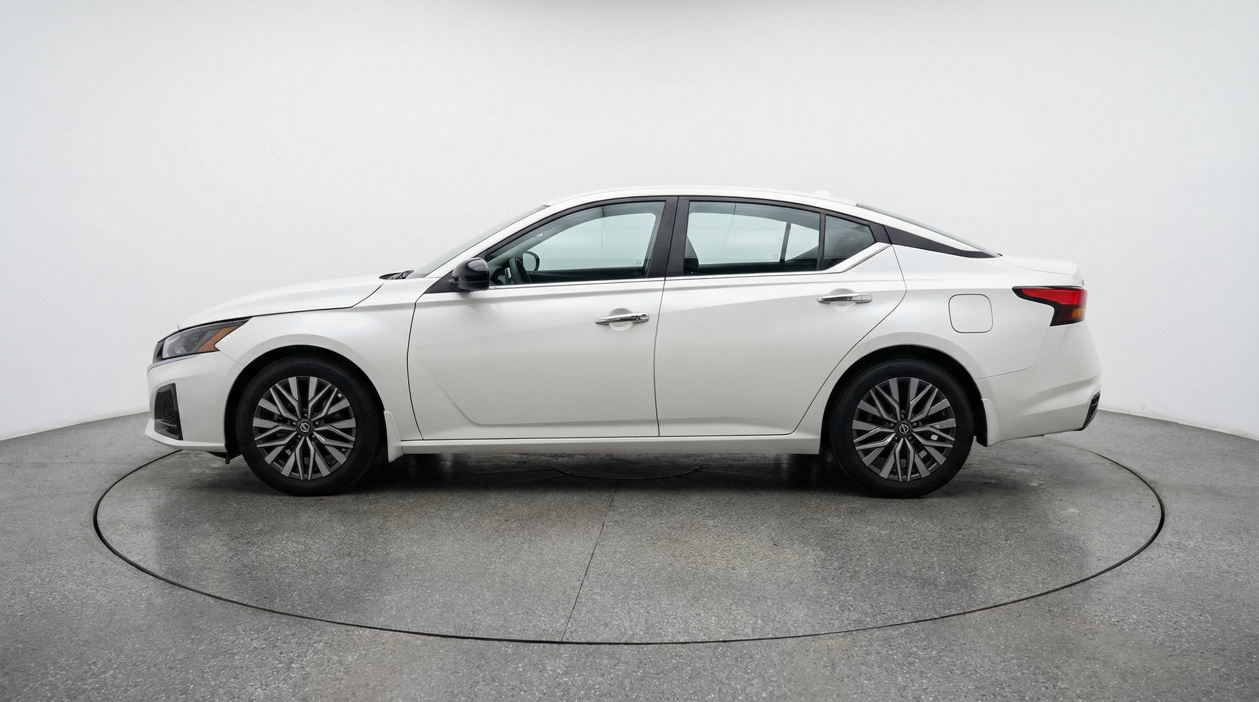 Thumbnail: 2025 Nissan Altima - 4