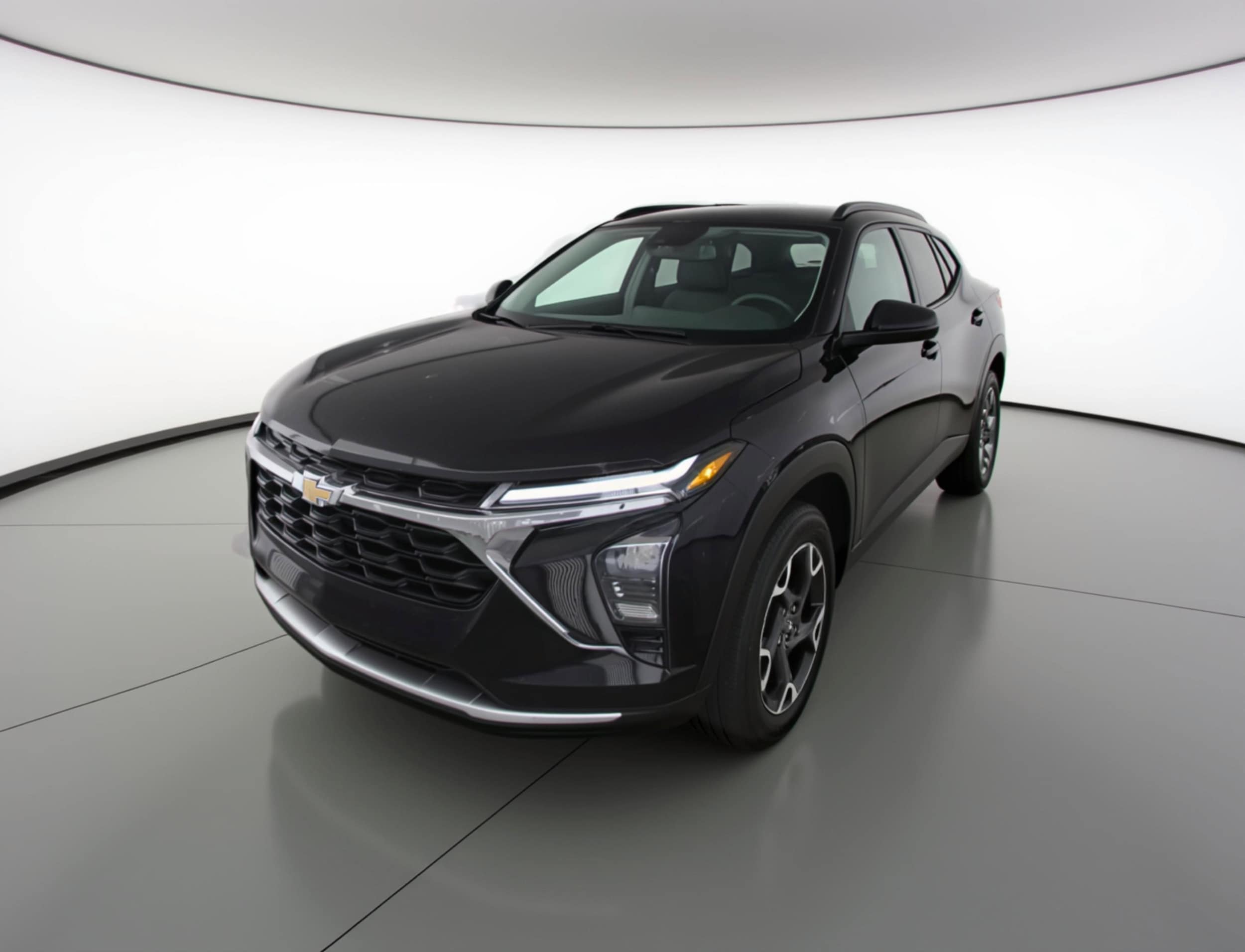 Thumbnail: 2025 Chevrolet Trax - 3