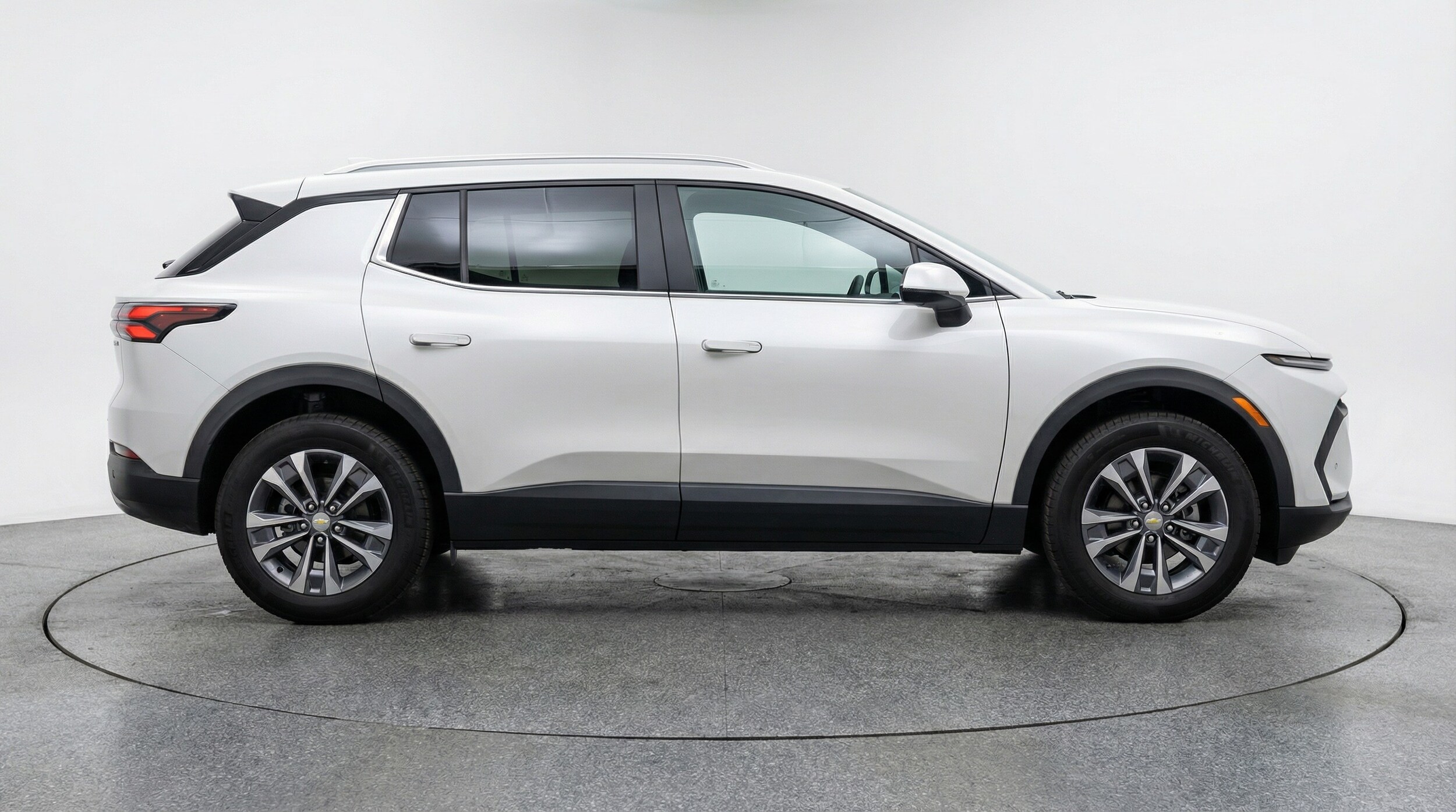 Thumbnail: 2025 Chevrolet Equinox - 8