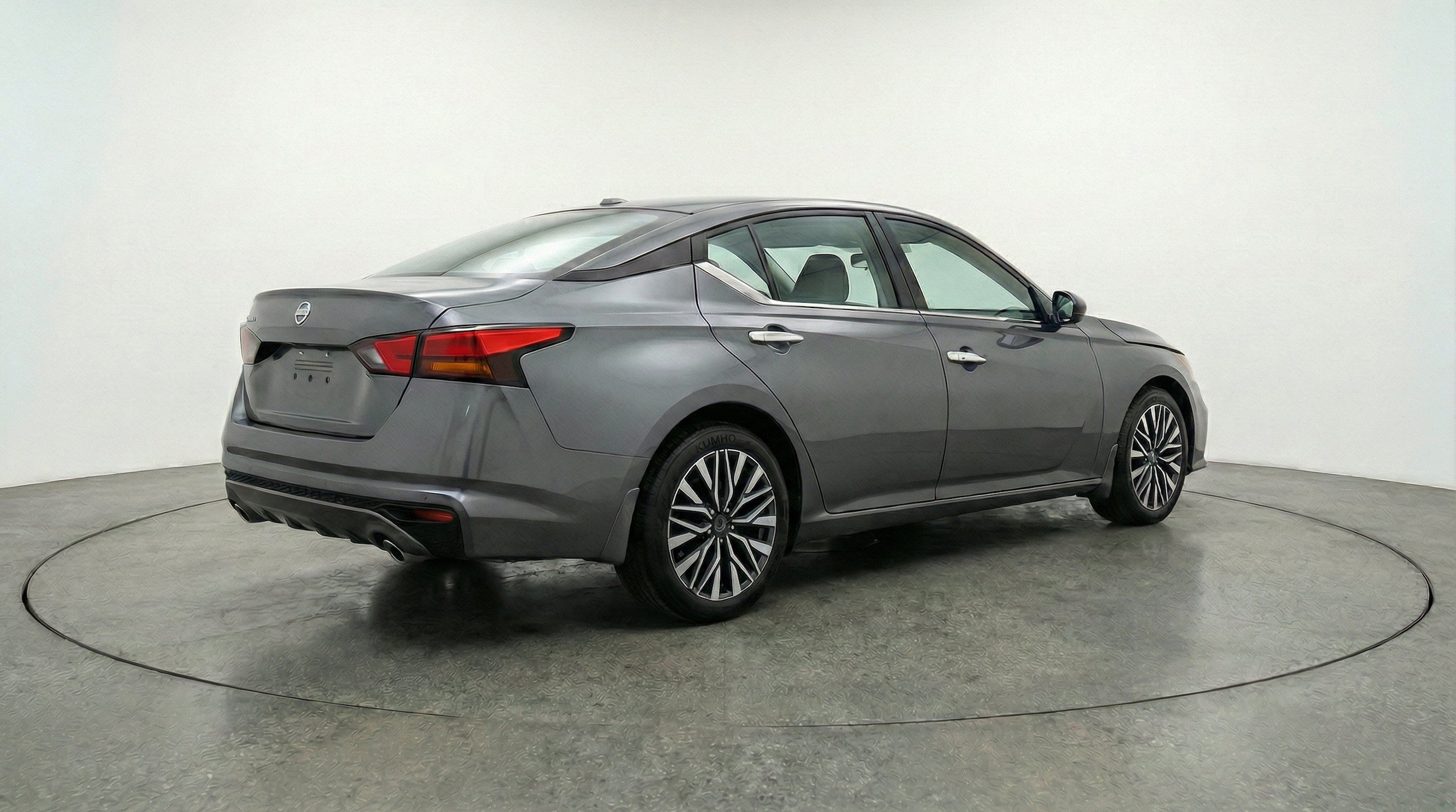 Thumbnail: 2025 Nissan Altima - 9